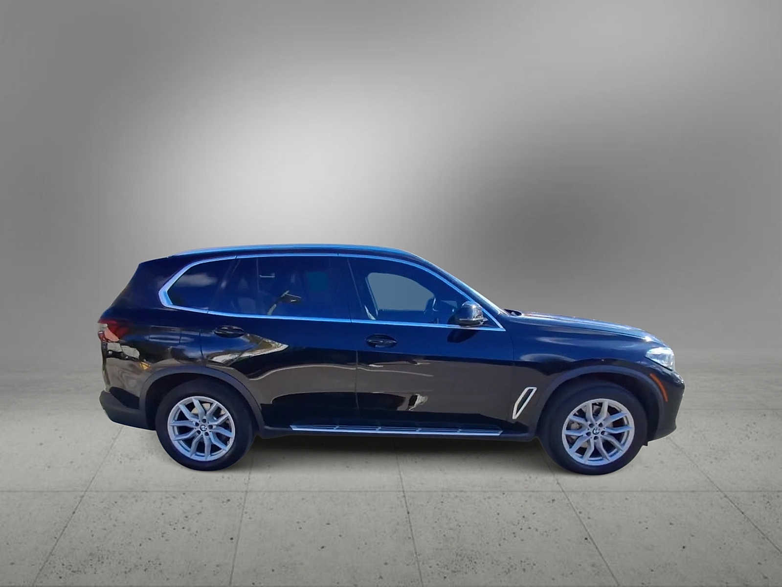 Thumbnail: 2023 BMW X5 - 9
