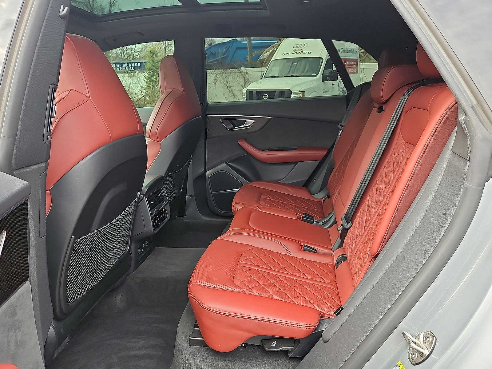 Thumbnail: 2023 Audi SQ8 - 20