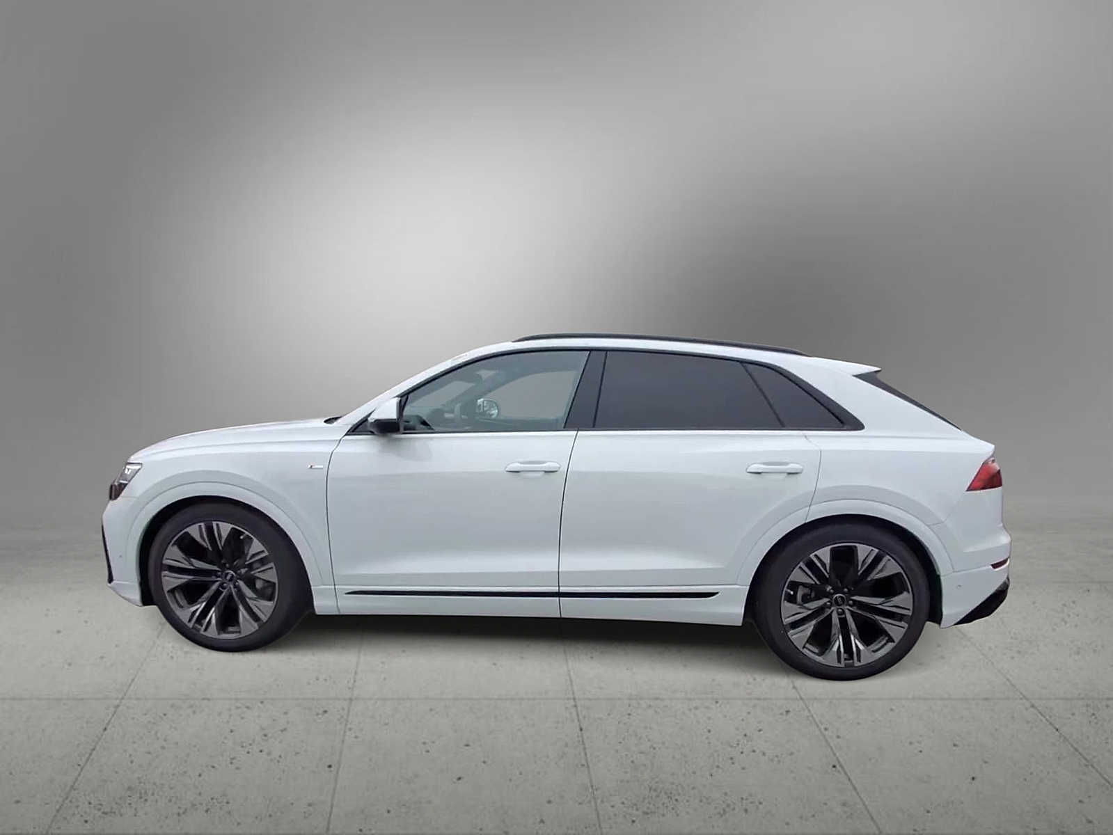 Thumbnail: 2026 Audi Q8 - 5