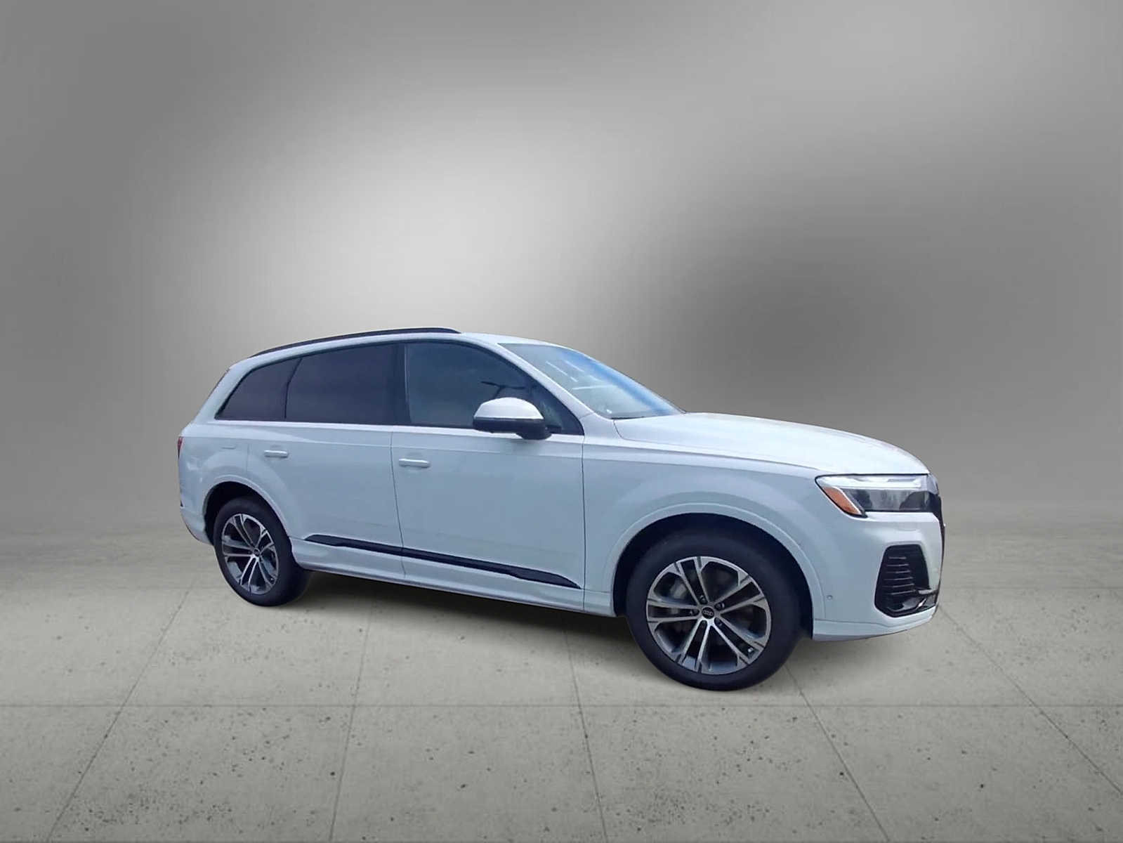 Thumbnail: 2026 Audi Q7 - 9