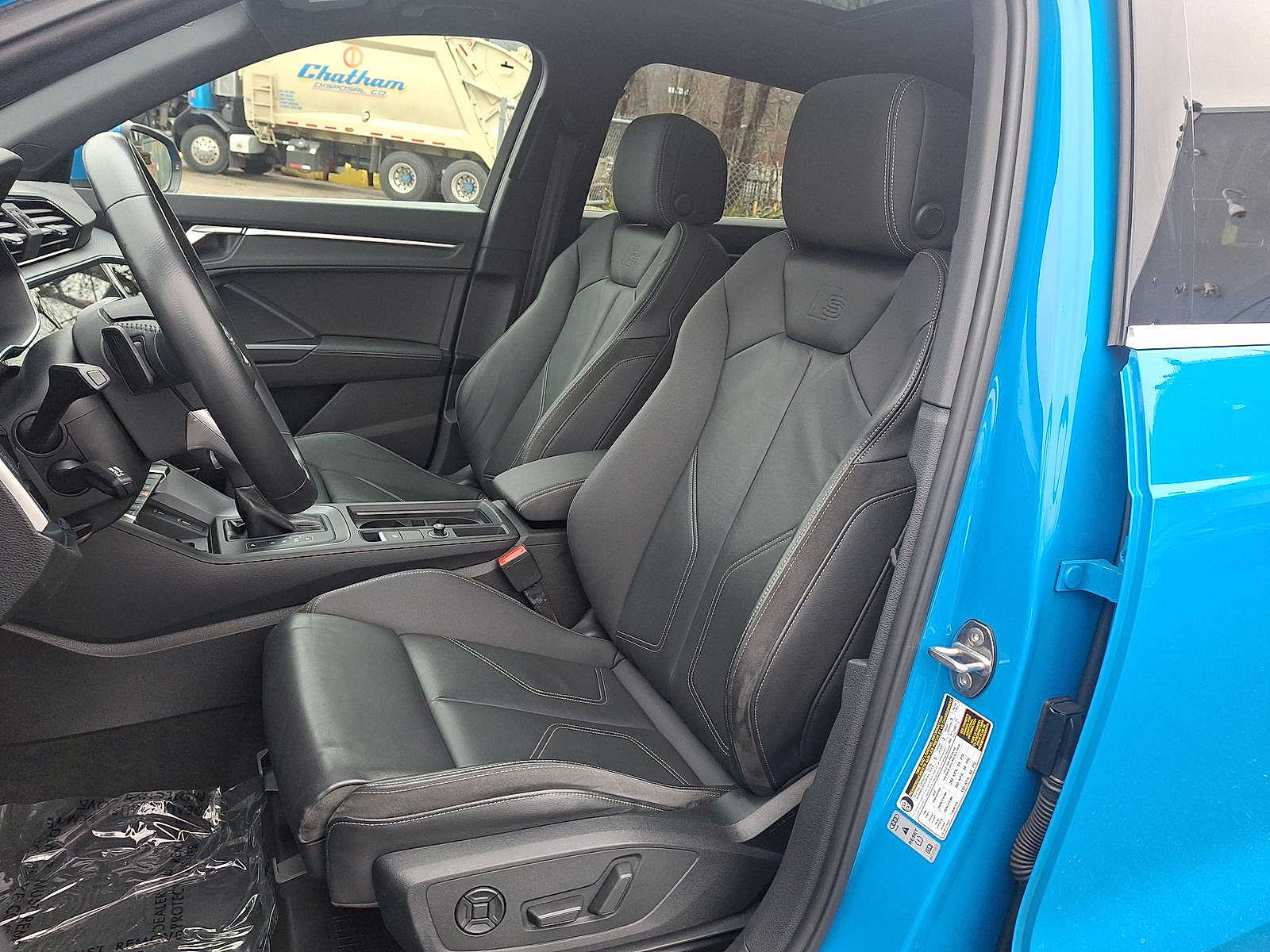 Thumbnail: 2020 Audi Q3 - 11