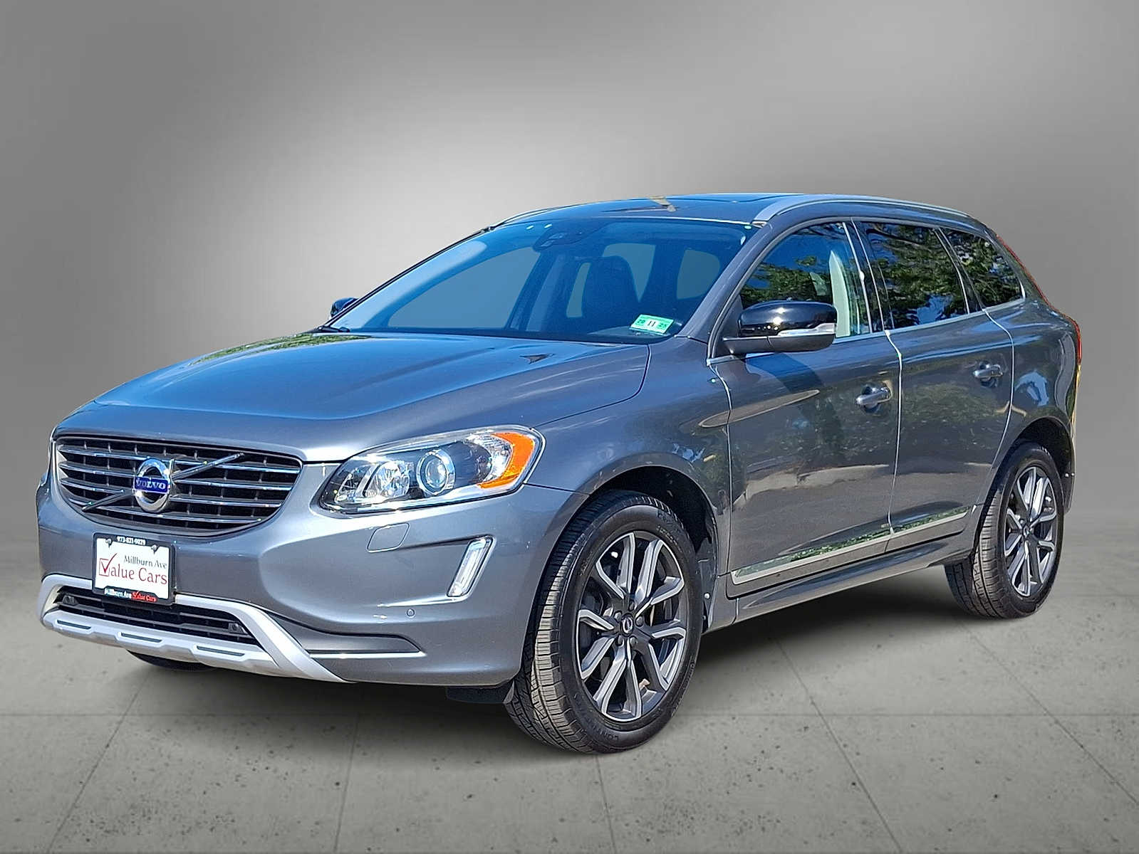 2017 Volvo XC60 T6 Dynamic -
                  Maplewood, NJ