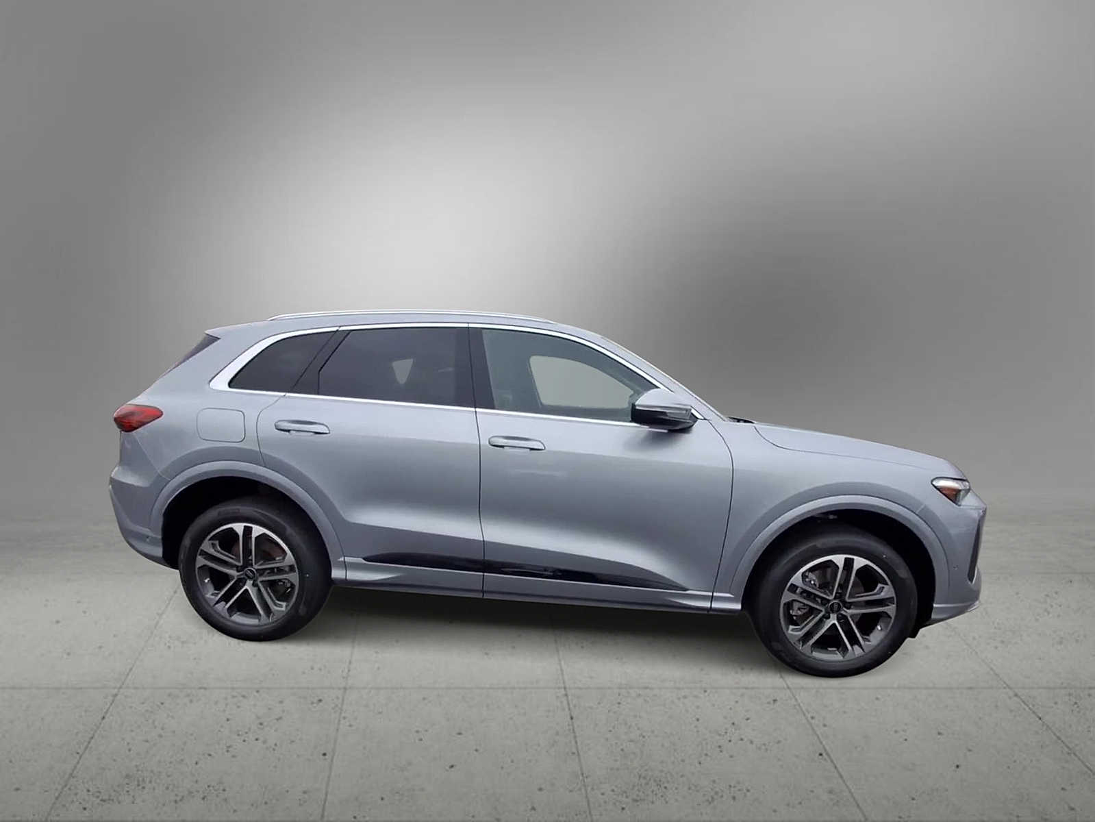 Thumbnail: 2025 Audi Q5 - 9