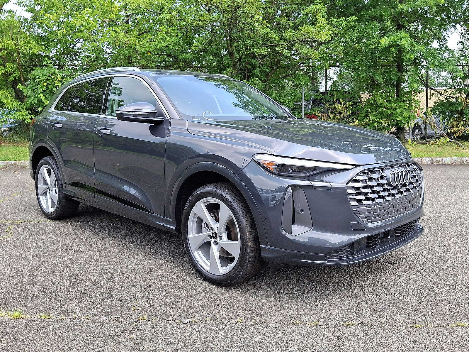 Thumbnail: 2025 Audi Q5 - 10