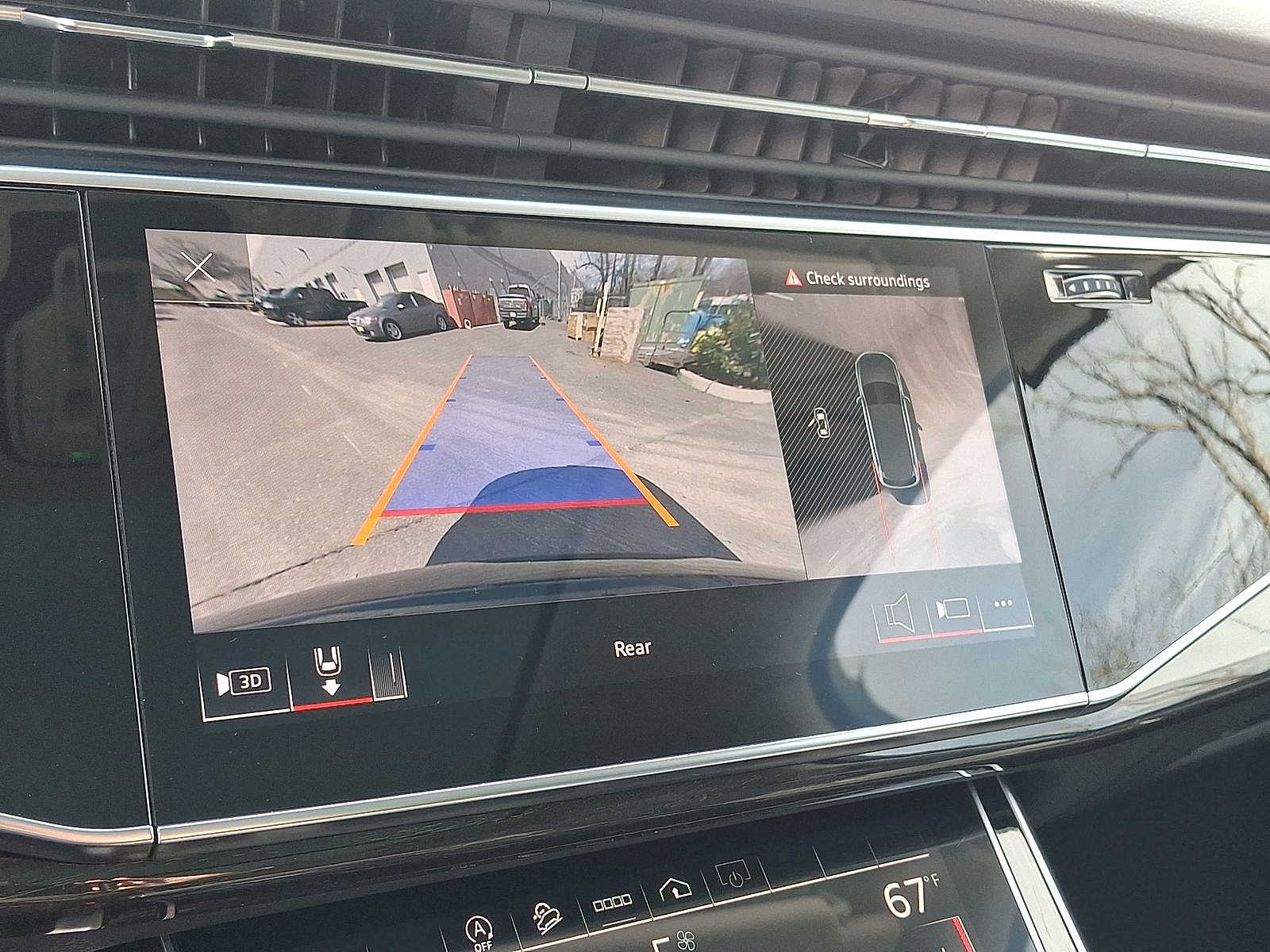 Thumbnail: 2023 Audi Q7 - 15