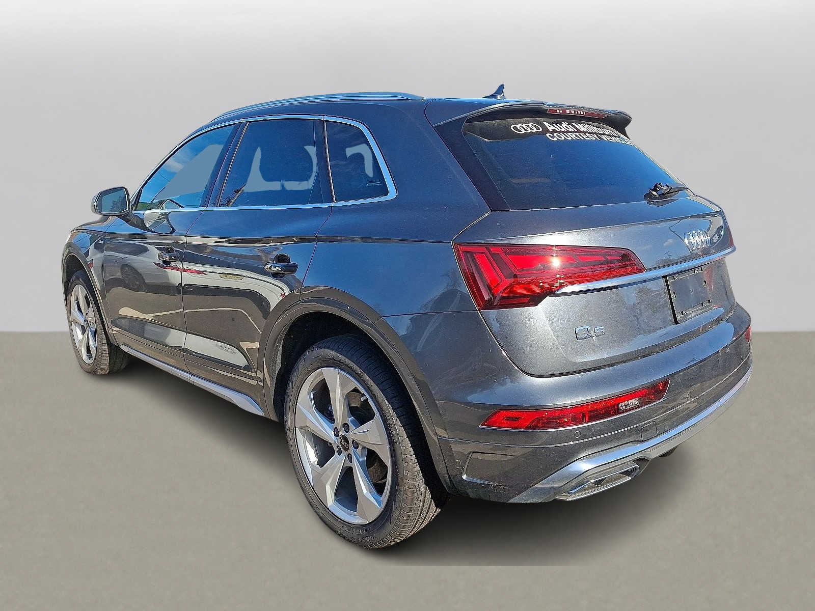 Thumbnail: 2025 Audi Q5 - 4