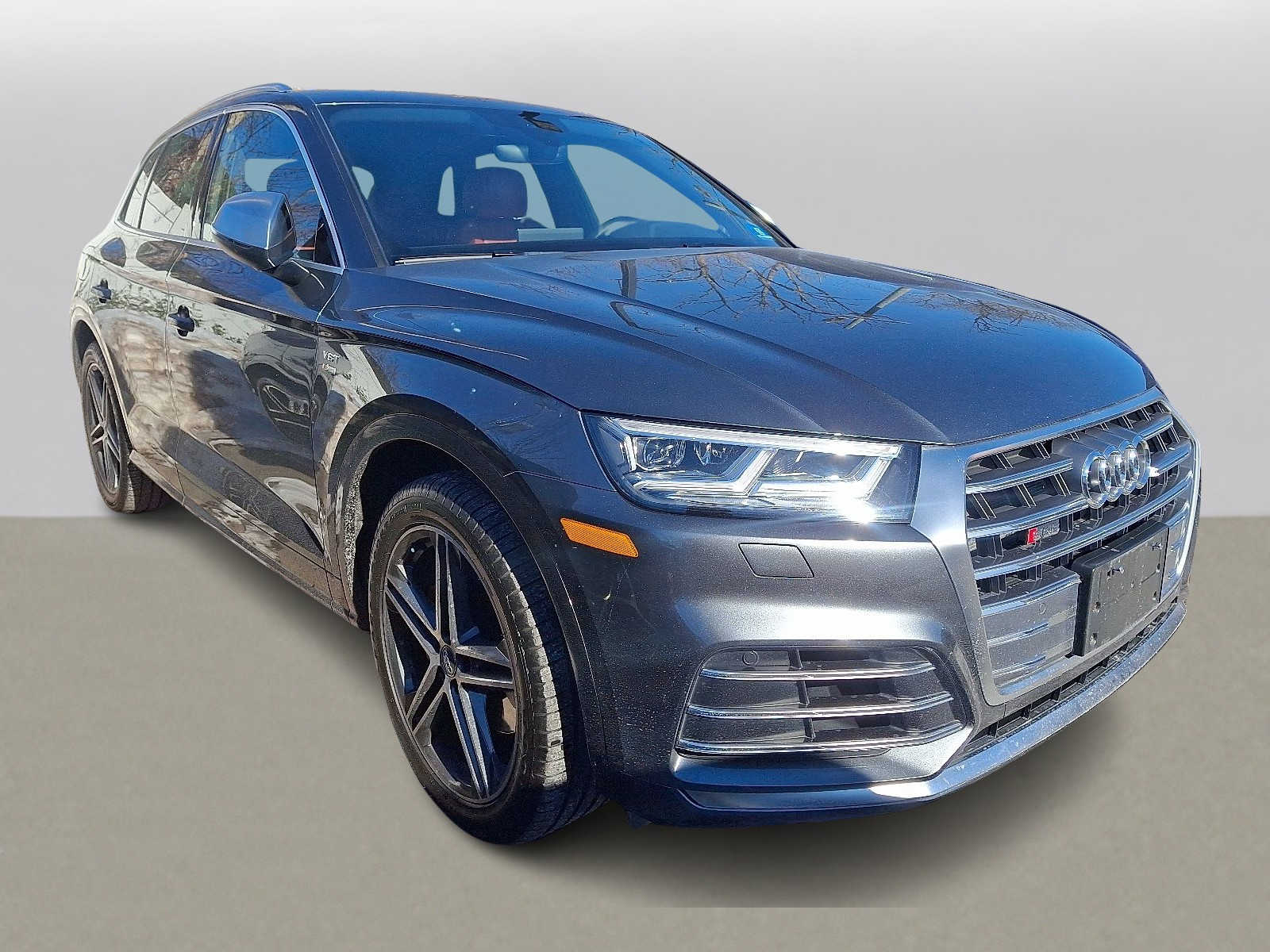 Thumbnail: 2018 Audi SQ5 - 2