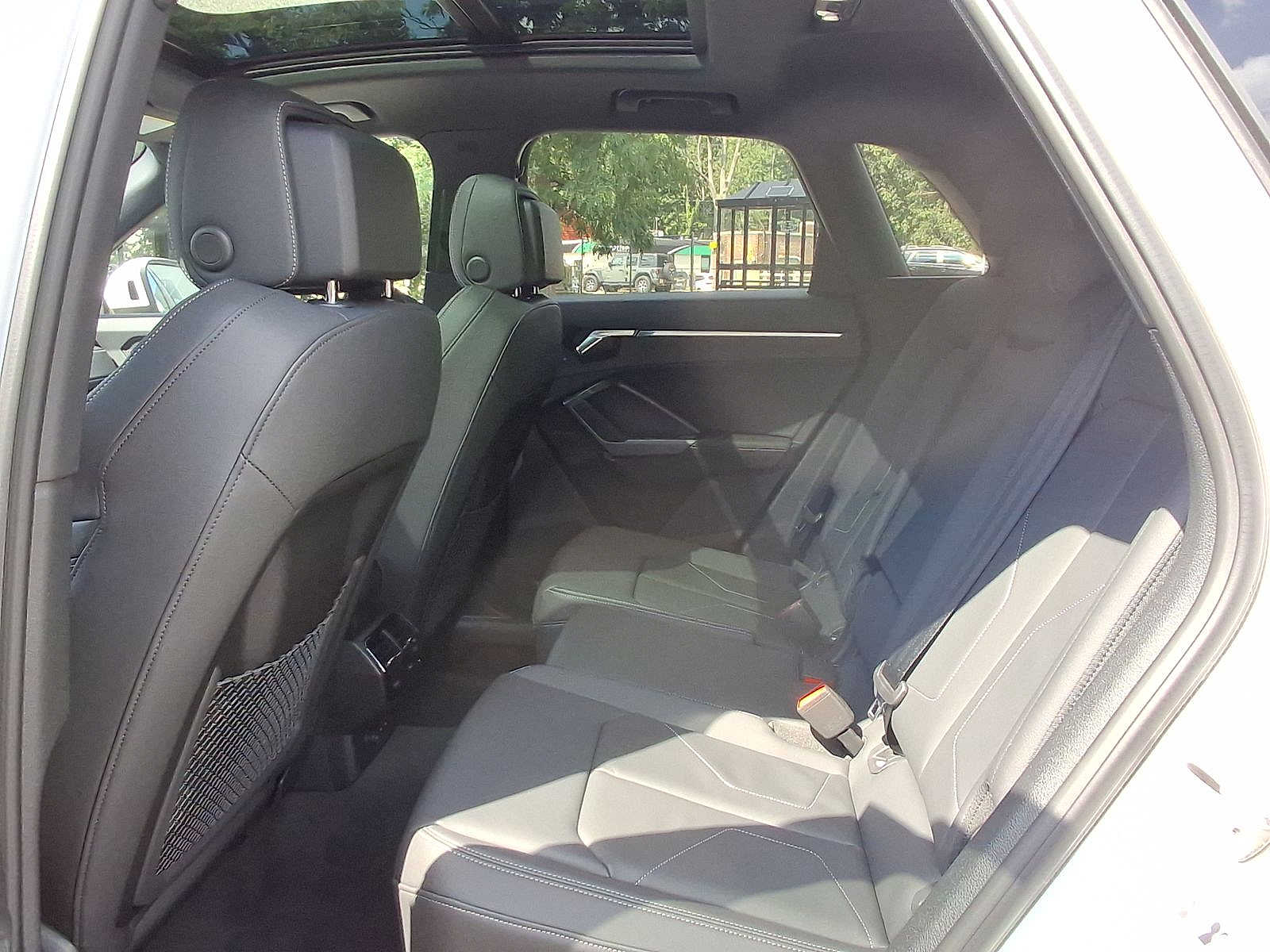 Thumbnail: 2025 Audi Q3 - 13