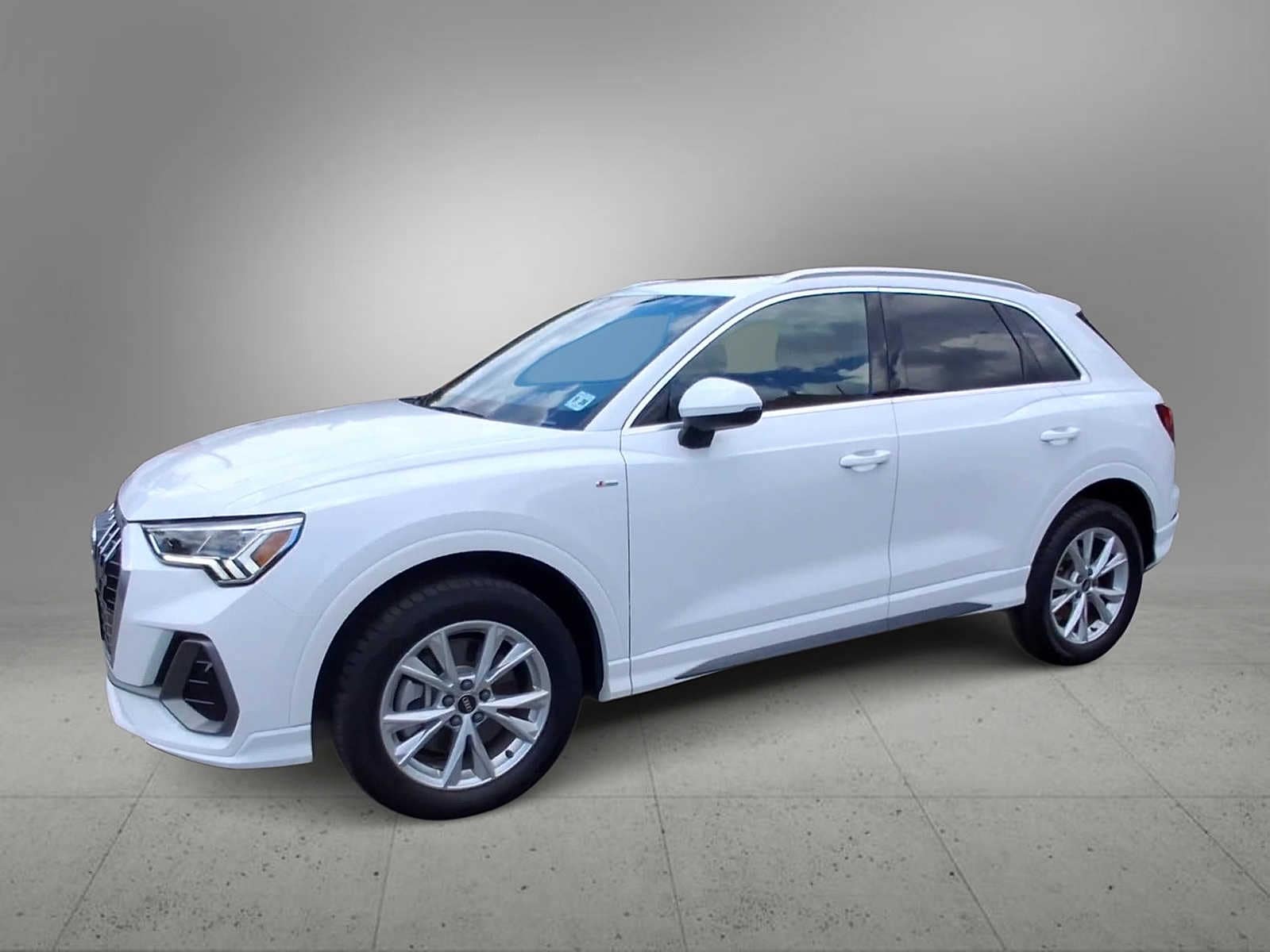 Thumbnail: 2024 Audi Q3 - 4