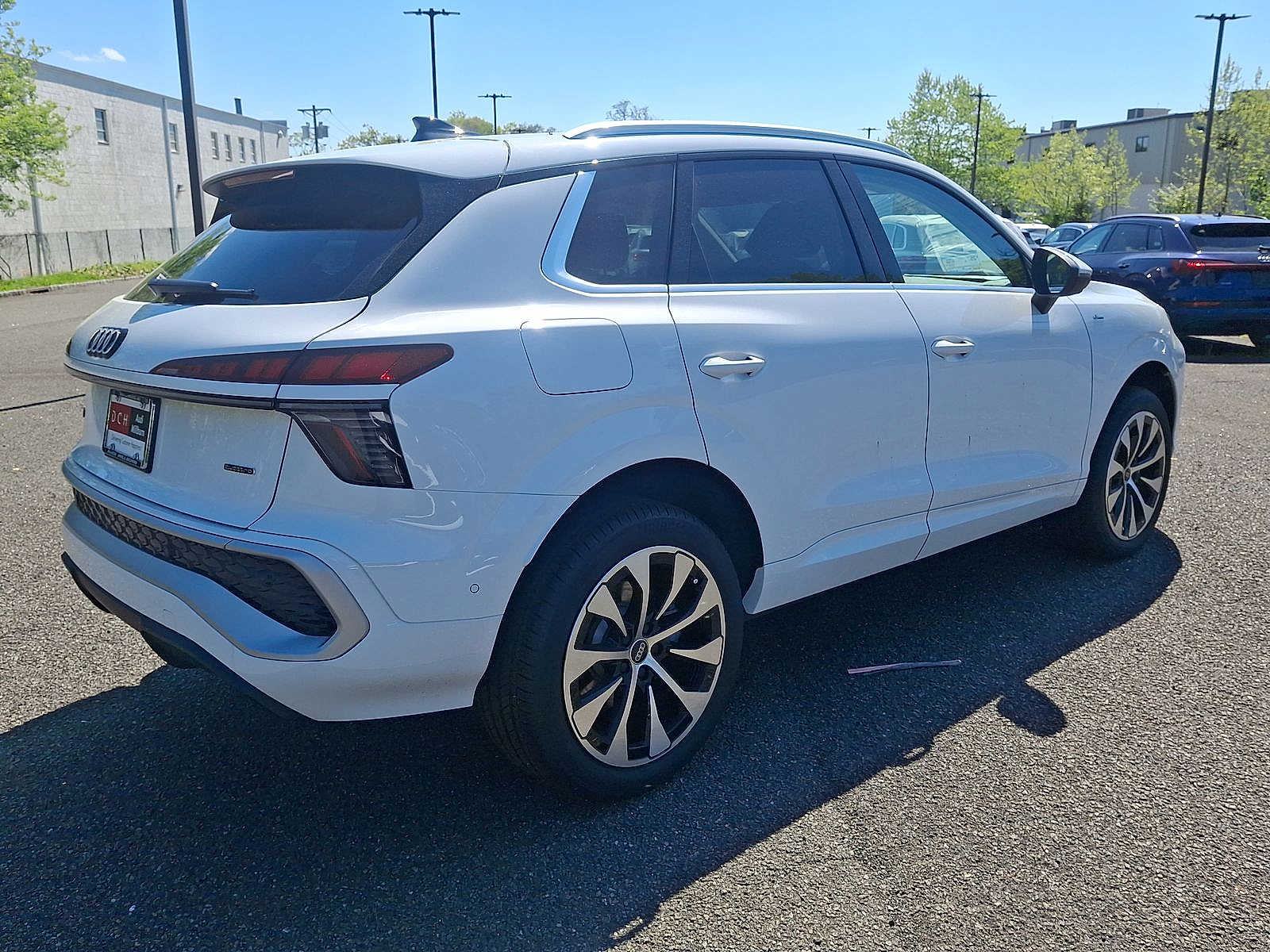 Thumbnail: 2026 Audi Q3 - 11