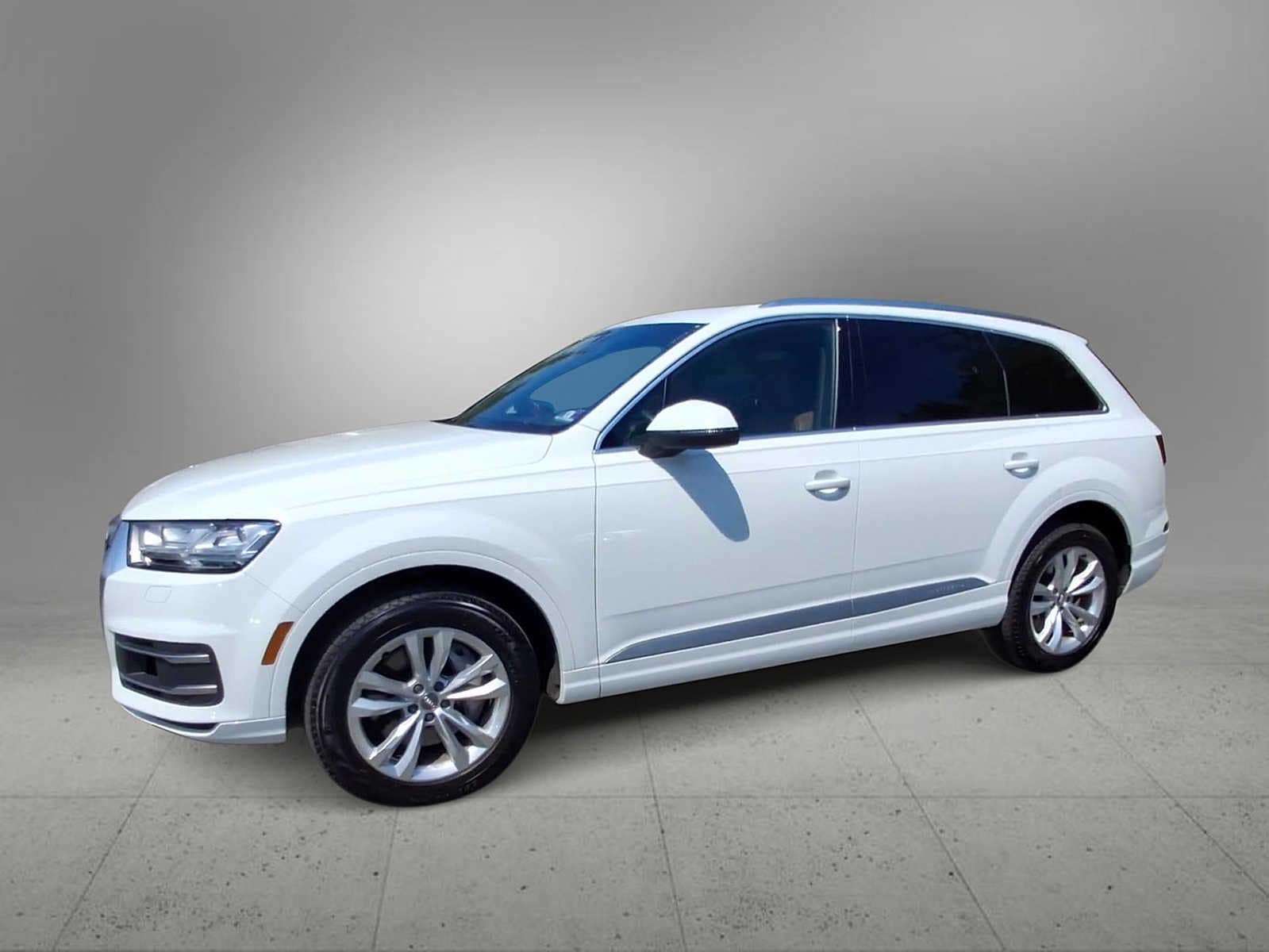 Thumbnail: 2017 Audi Q7 - 4