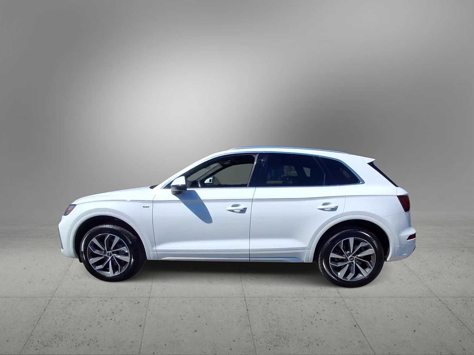Thumbnail: 2023 Audi Q5 - 5