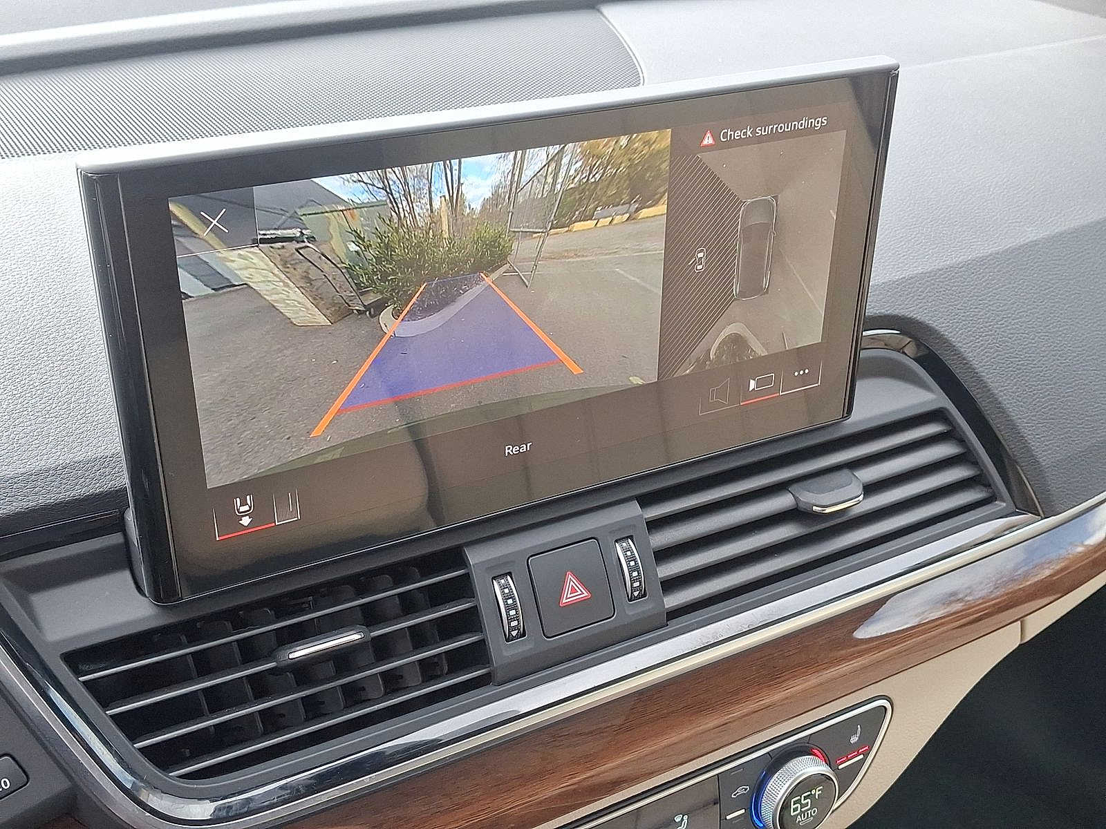 Thumbnail: 2025 Audi Q5 - 15