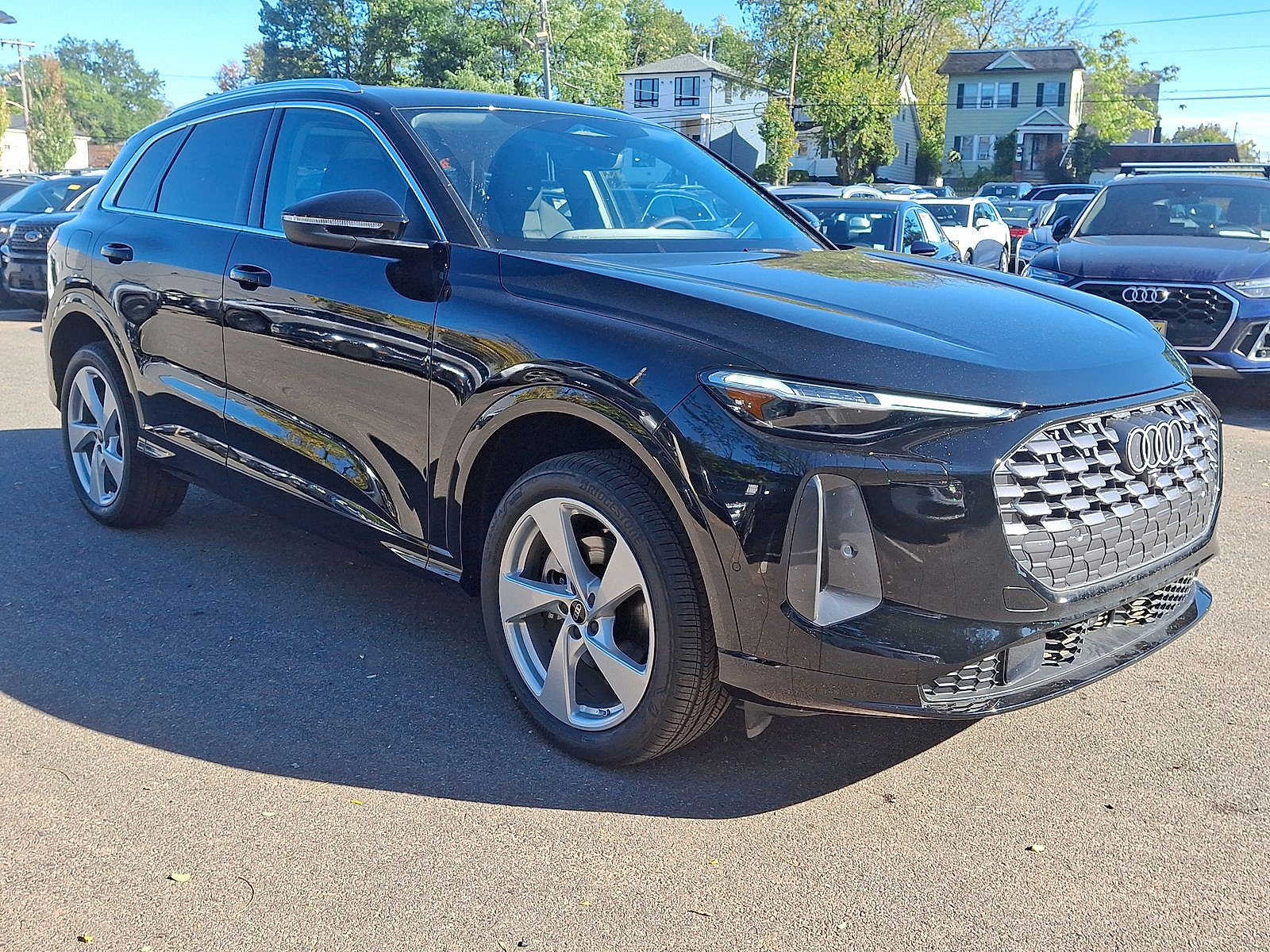 Thumbnail: 2025 Audi Q5 - 10