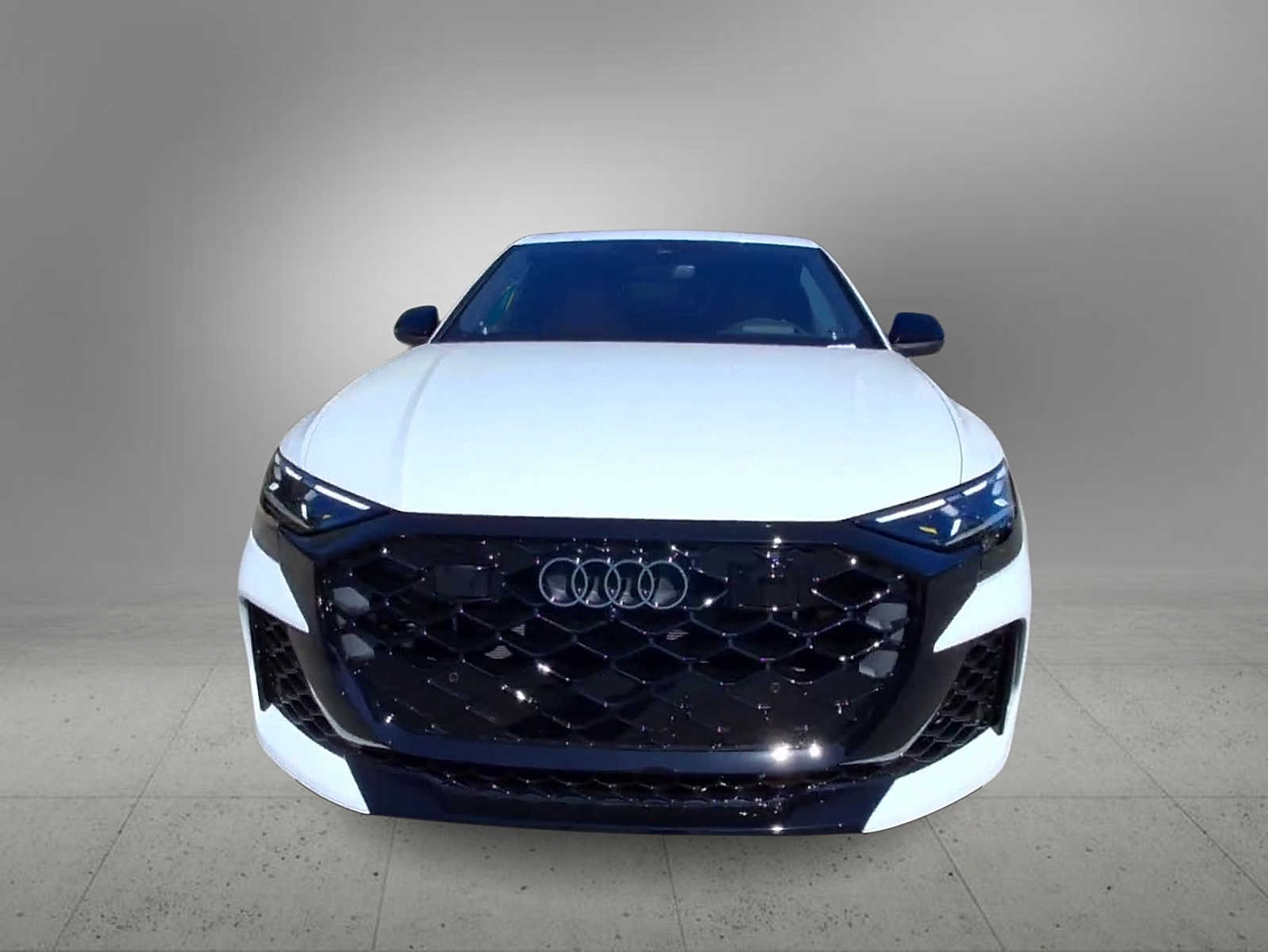 Thumbnail: 2026 Audi RS Q8 - 3