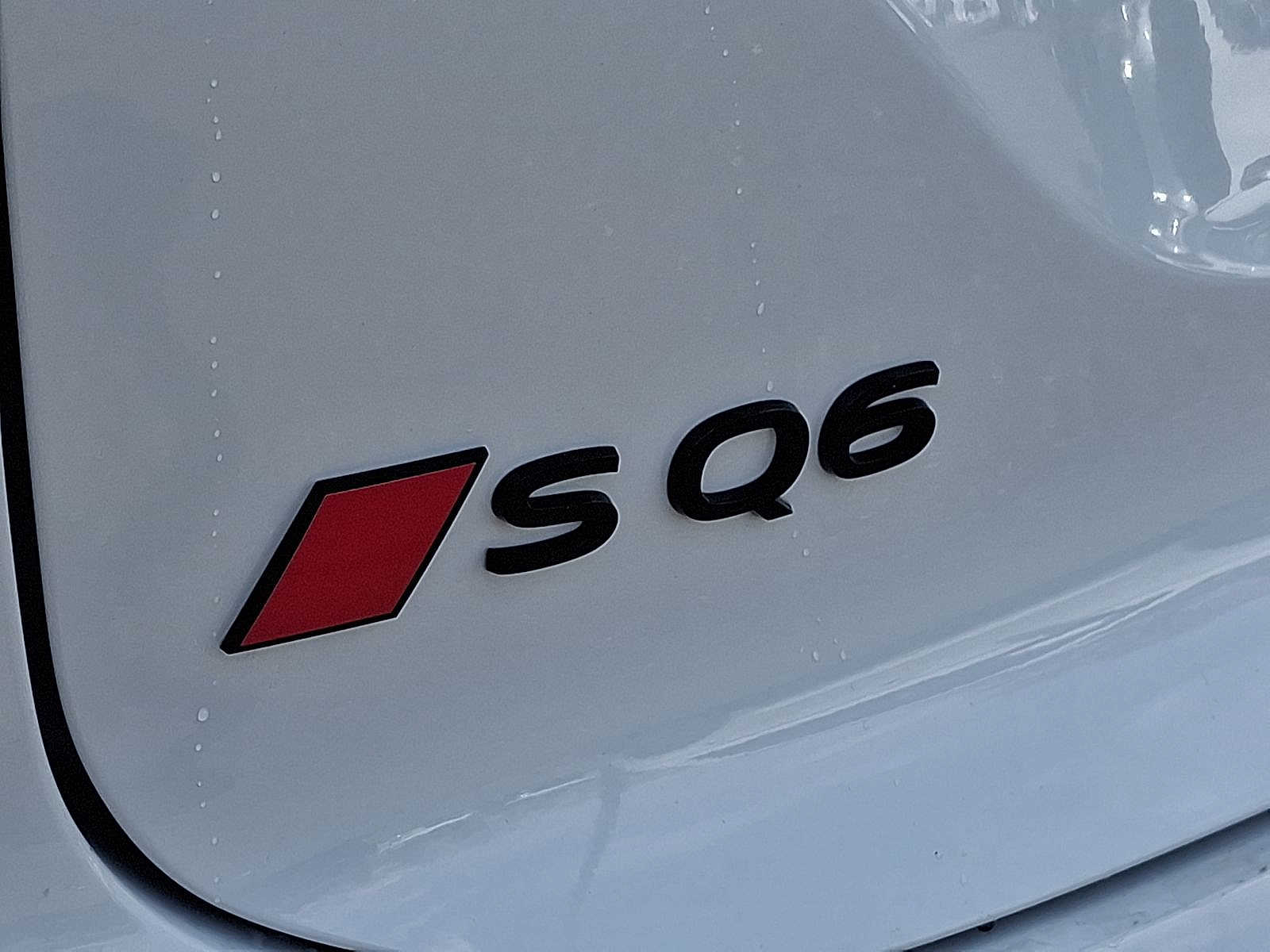 Thumbnail: 2025 Audi SQ6 e-tron - 18