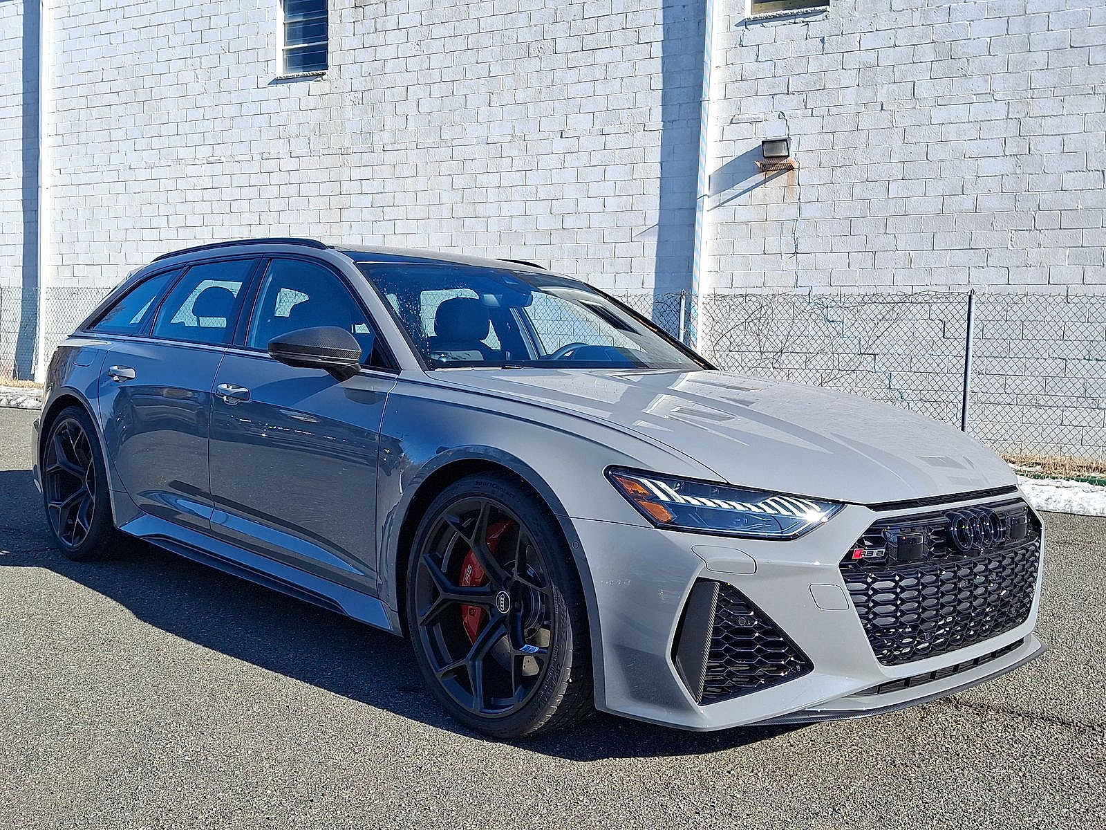 Thumbnail: 2025 Audi RS 6 - 10