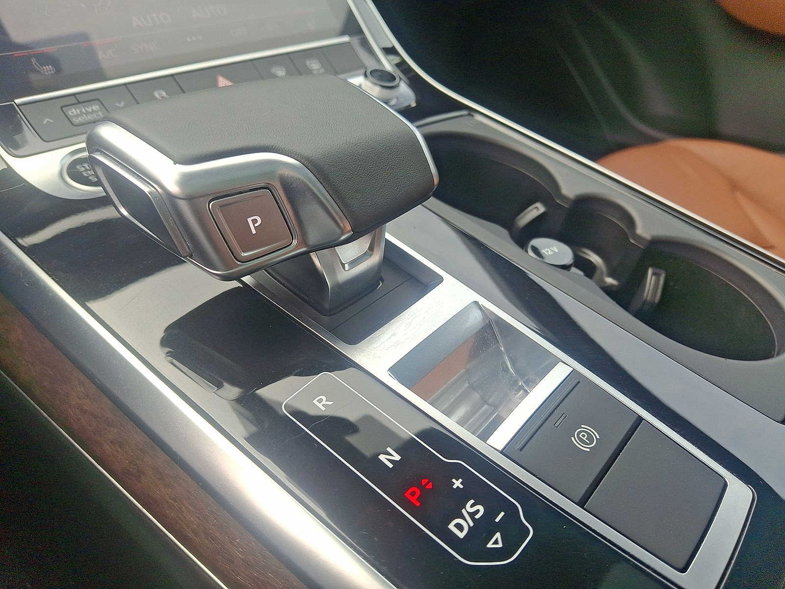 Thumbnail: 2025 Audi Q7 - 10