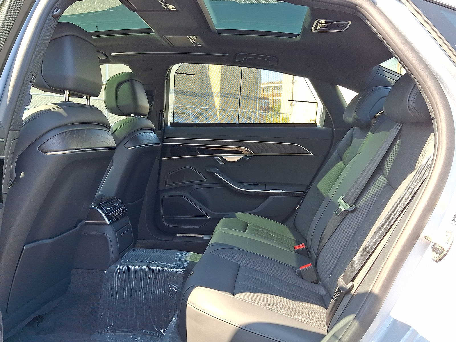 Thumbnail: 2025 Audi A8 - 13