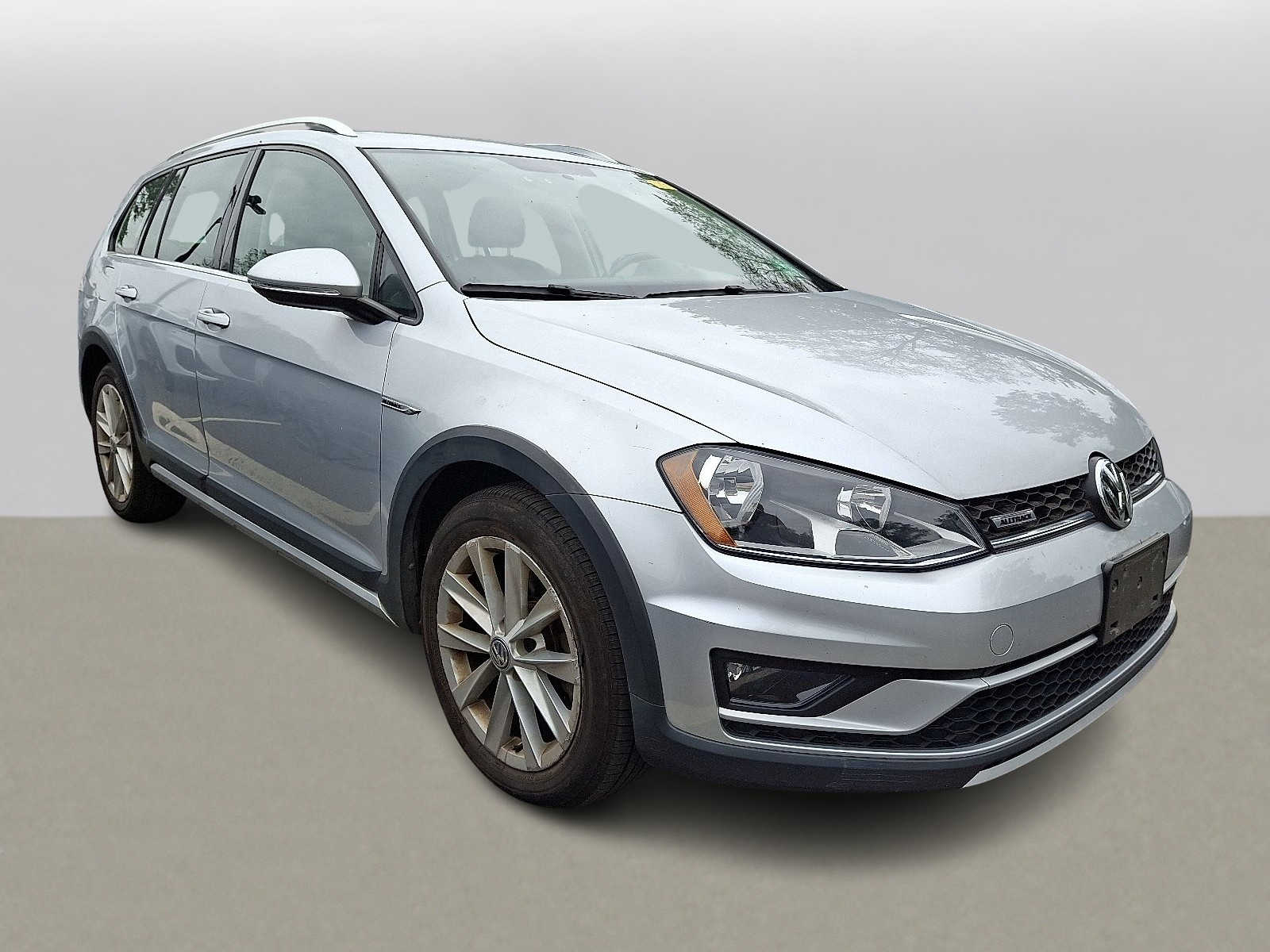 2017 Volkswagen Golf Alltrack S photo 2