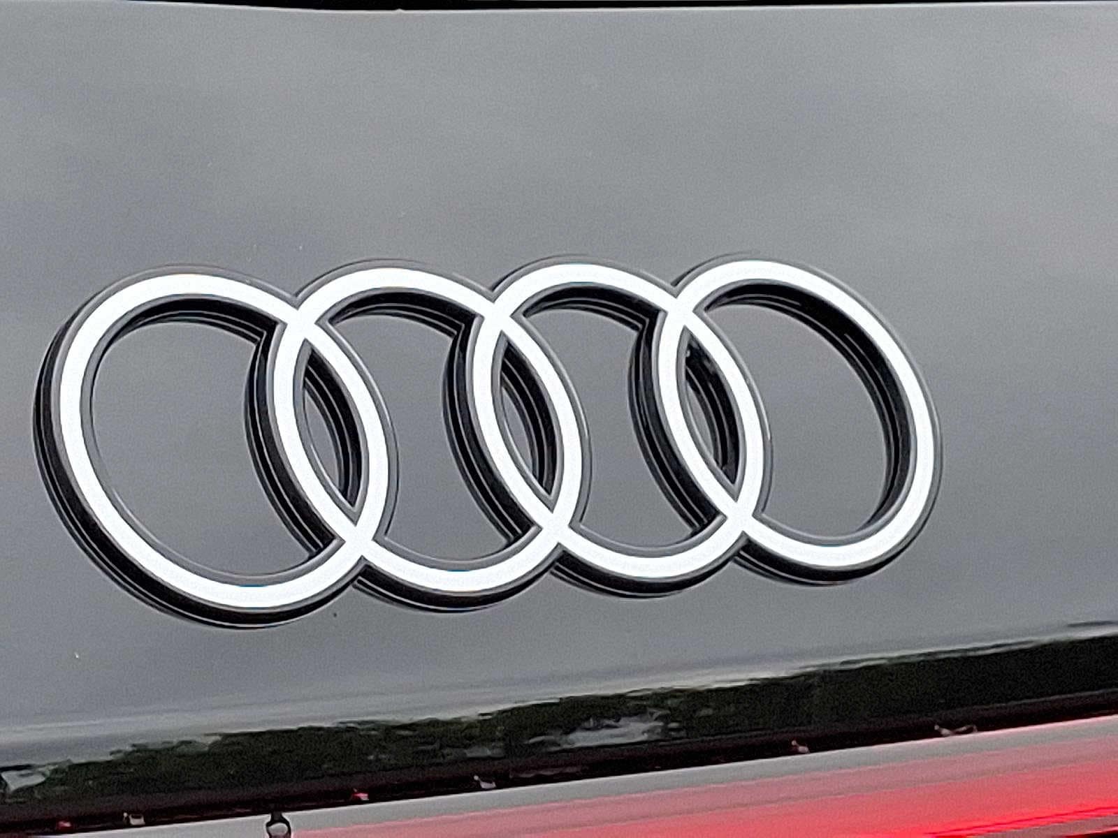Thumbnail: 2025 Audi Q6 e-tron - 18