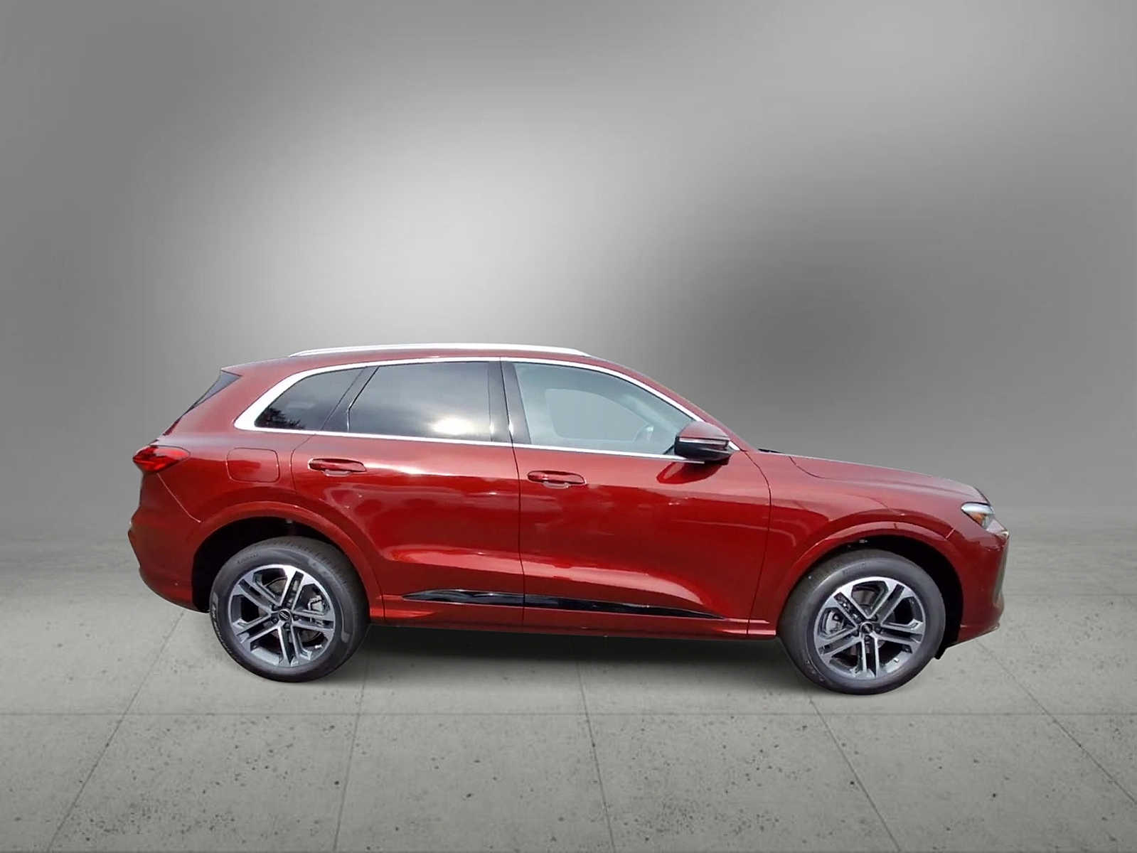 Thumbnail: 2025 Audi Q5 - 9