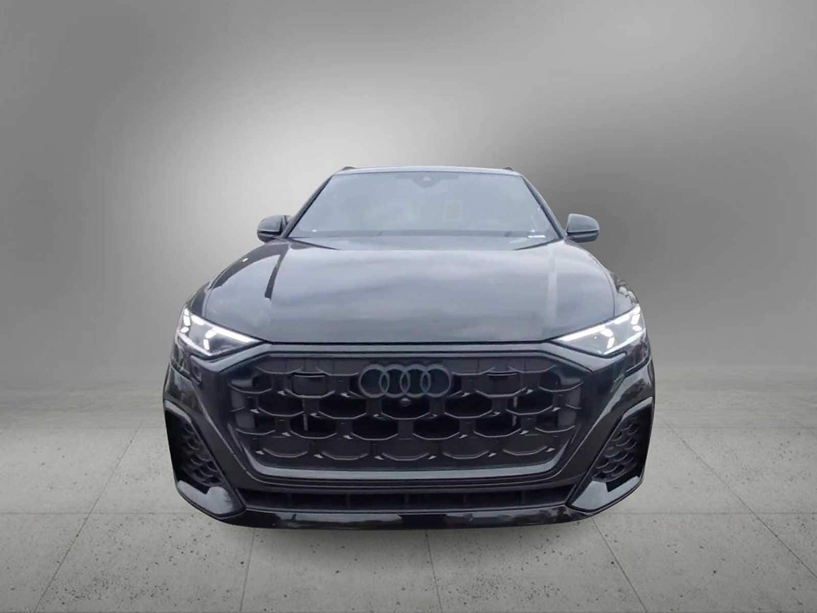 Thumbnail: 2026 Audi SQ8 - 3