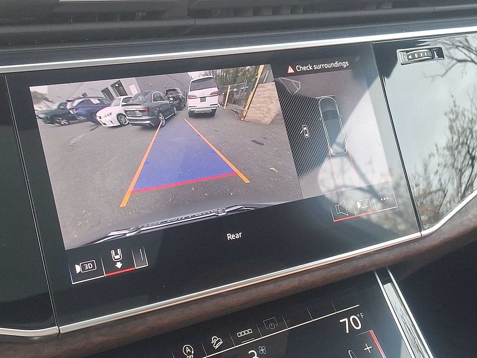 Thumbnail: 2025 Audi Q7 - 13