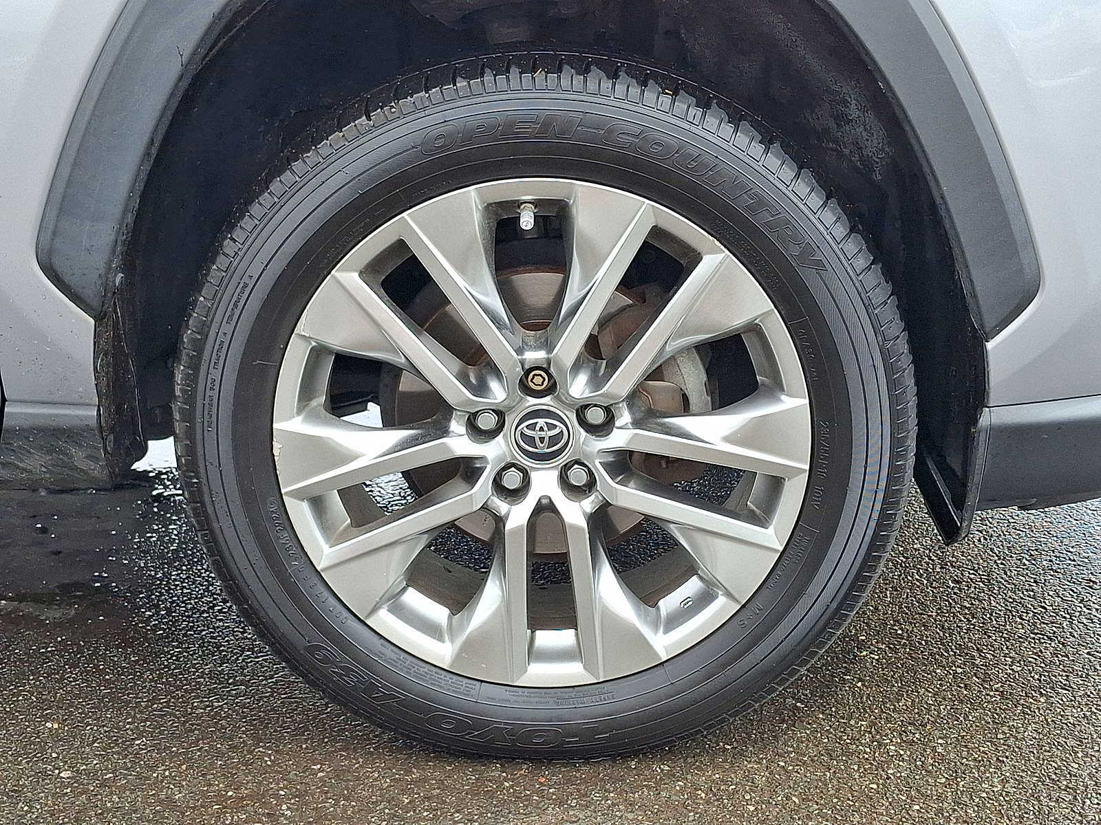 Thumbnail: 2019 Toyota RAV4 - 27