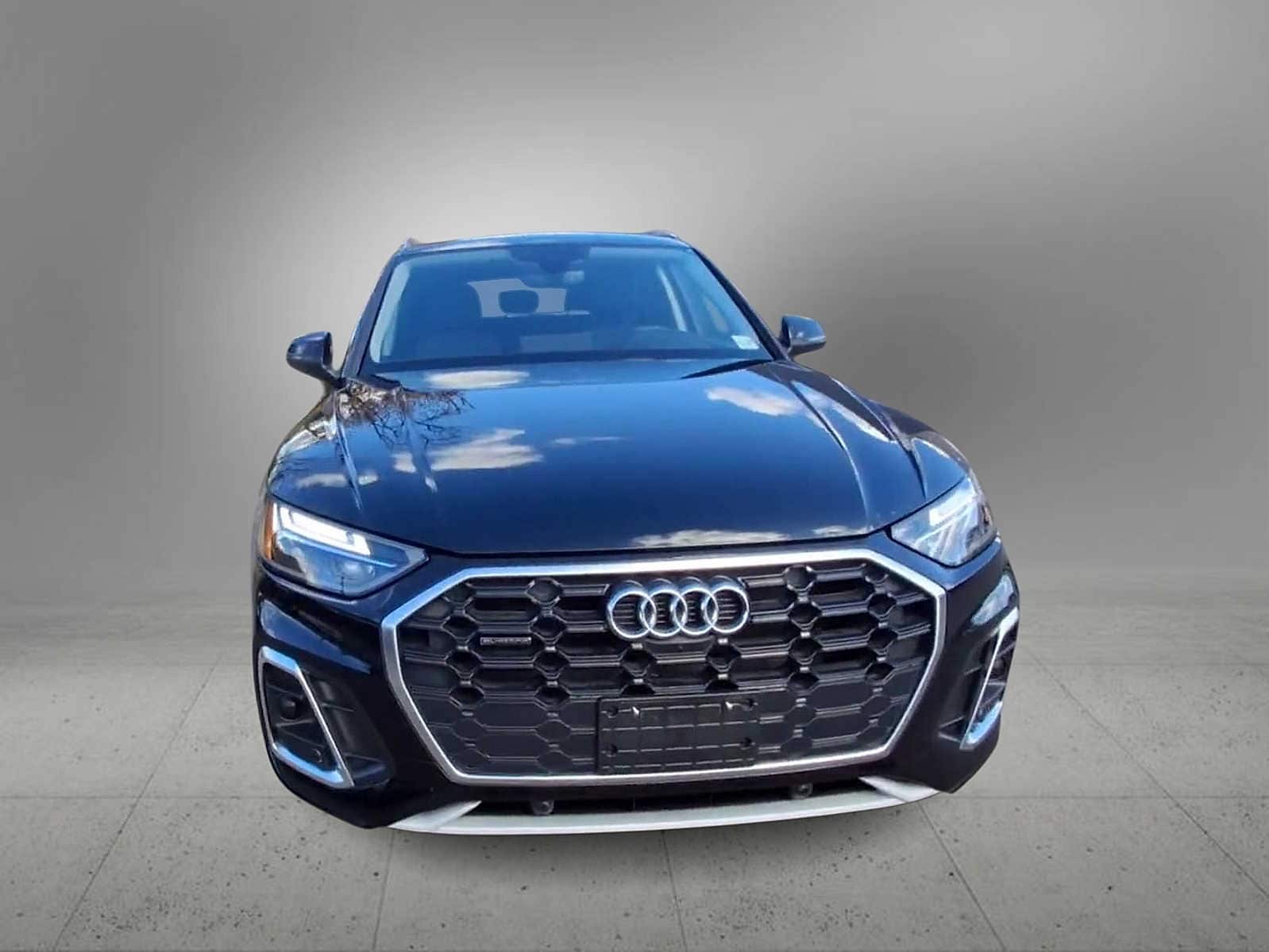 Thumbnail: 2023 Audi Q5 - 3