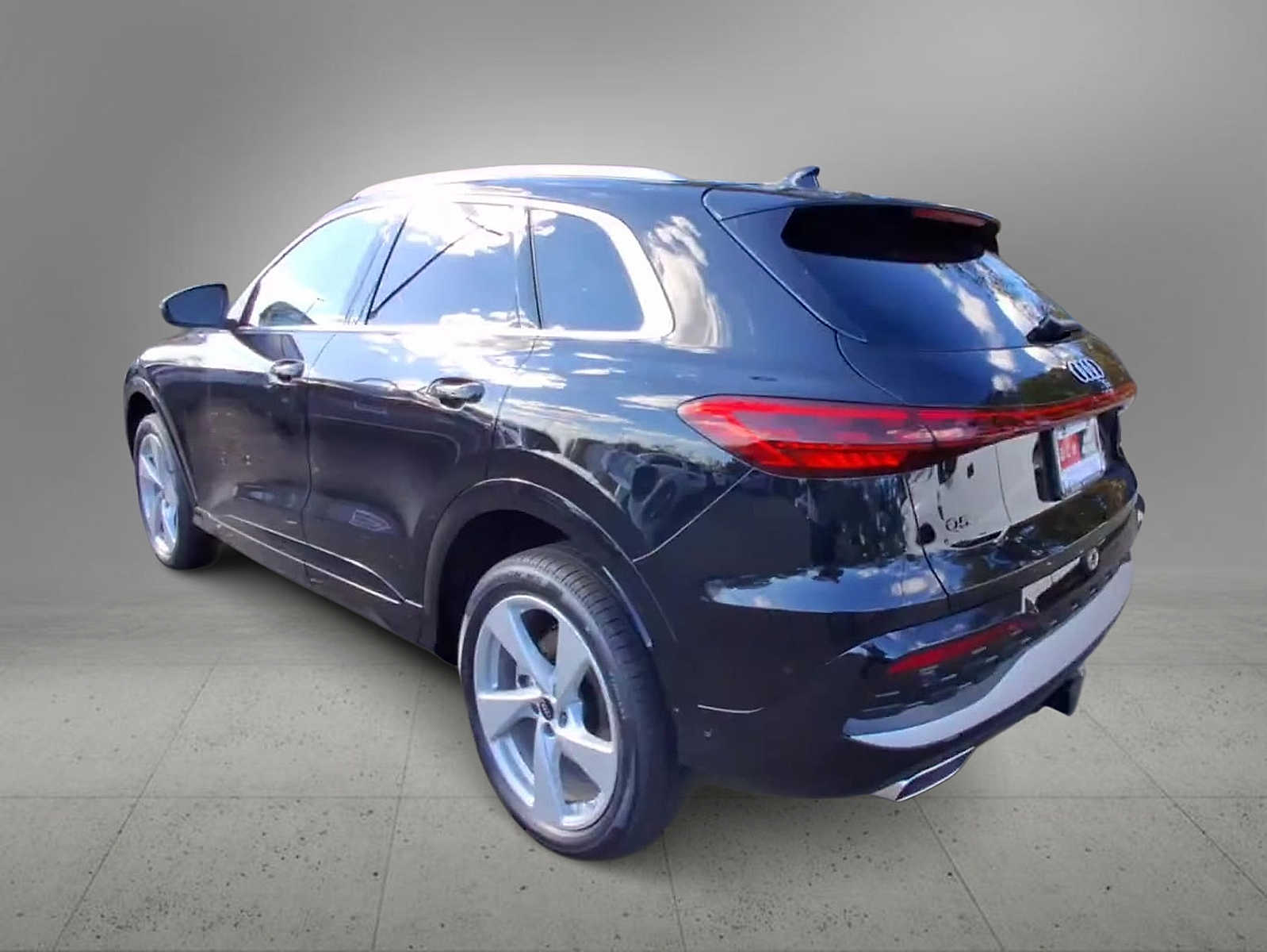 Thumbnail: 2025 Audi Q5 - 6