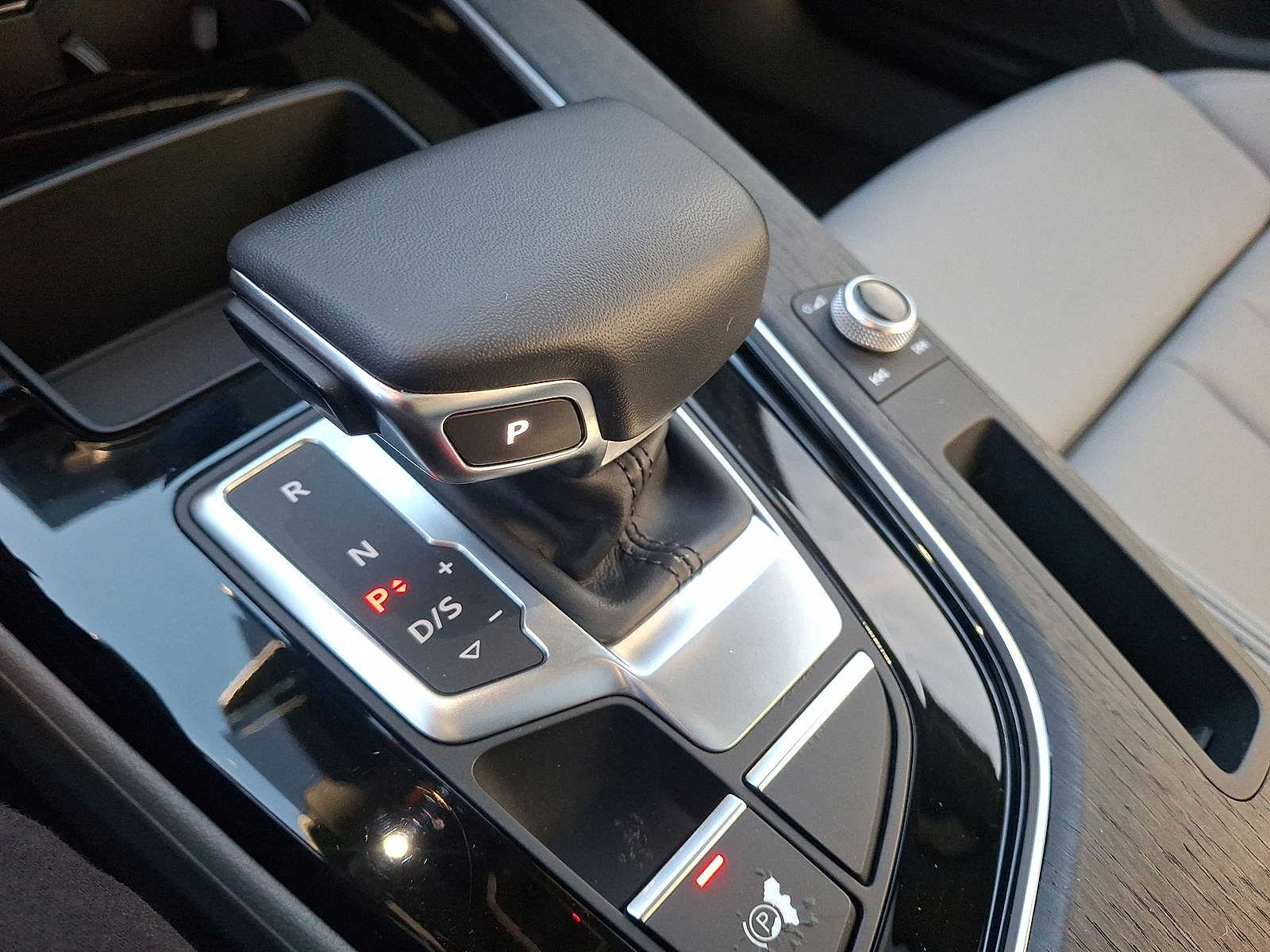 Thumbnail: 2023 Audi A4 - 12