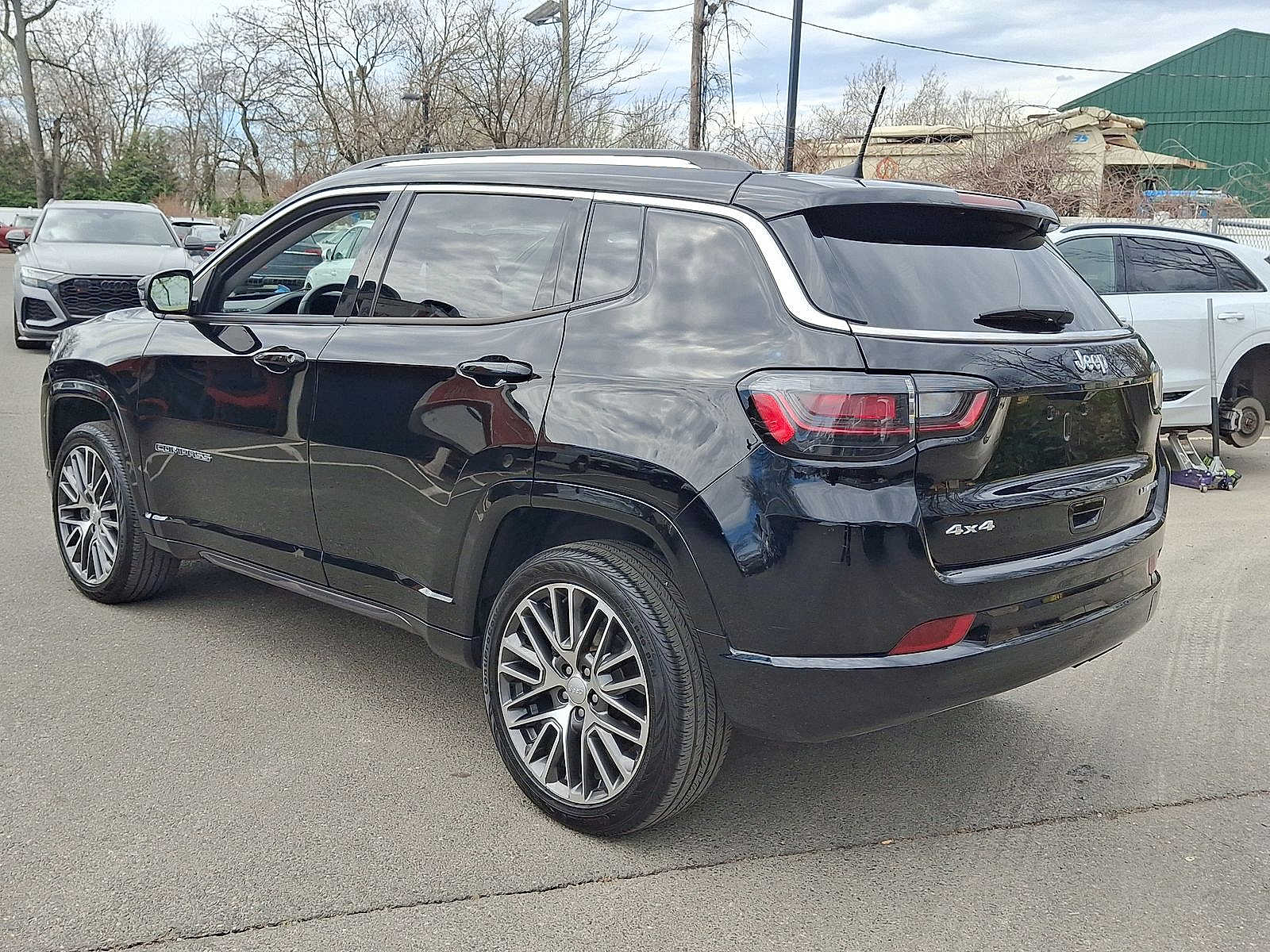 Thumbnail: 2022 Jeep Compass - 22