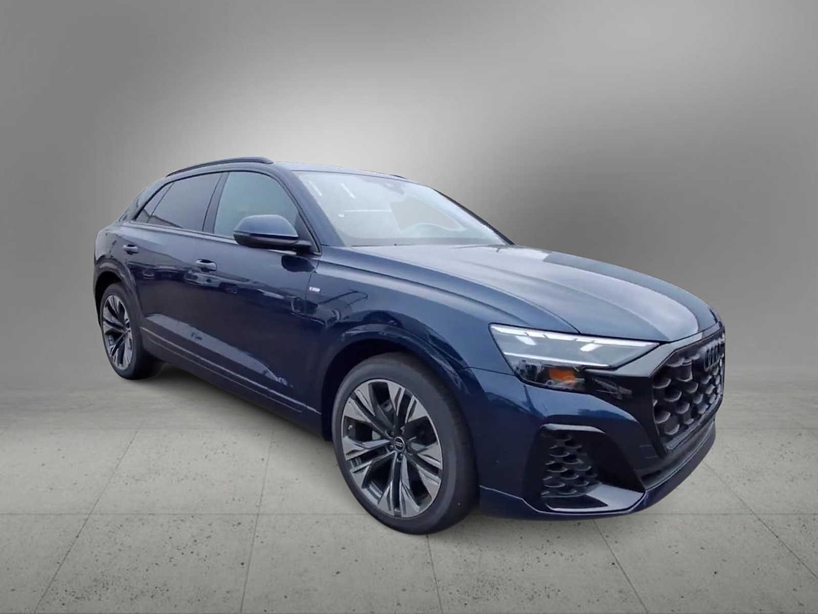 Thumbnail: 2025 Audi Q8 - 2