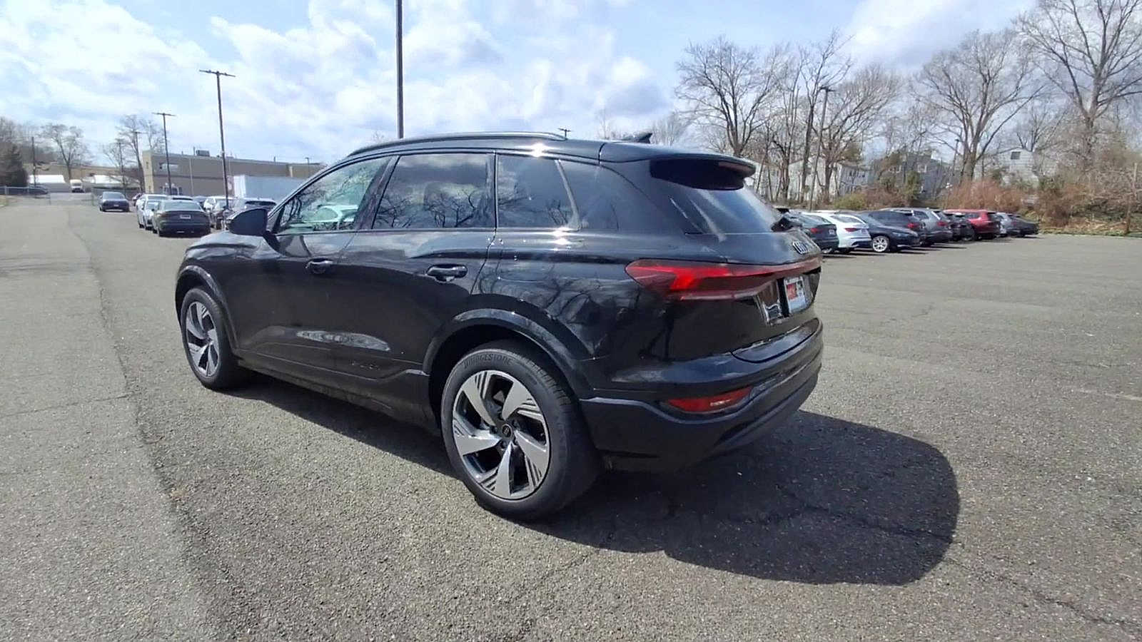 Thumbnail: 2025 Audi Q6 e-tron - 6