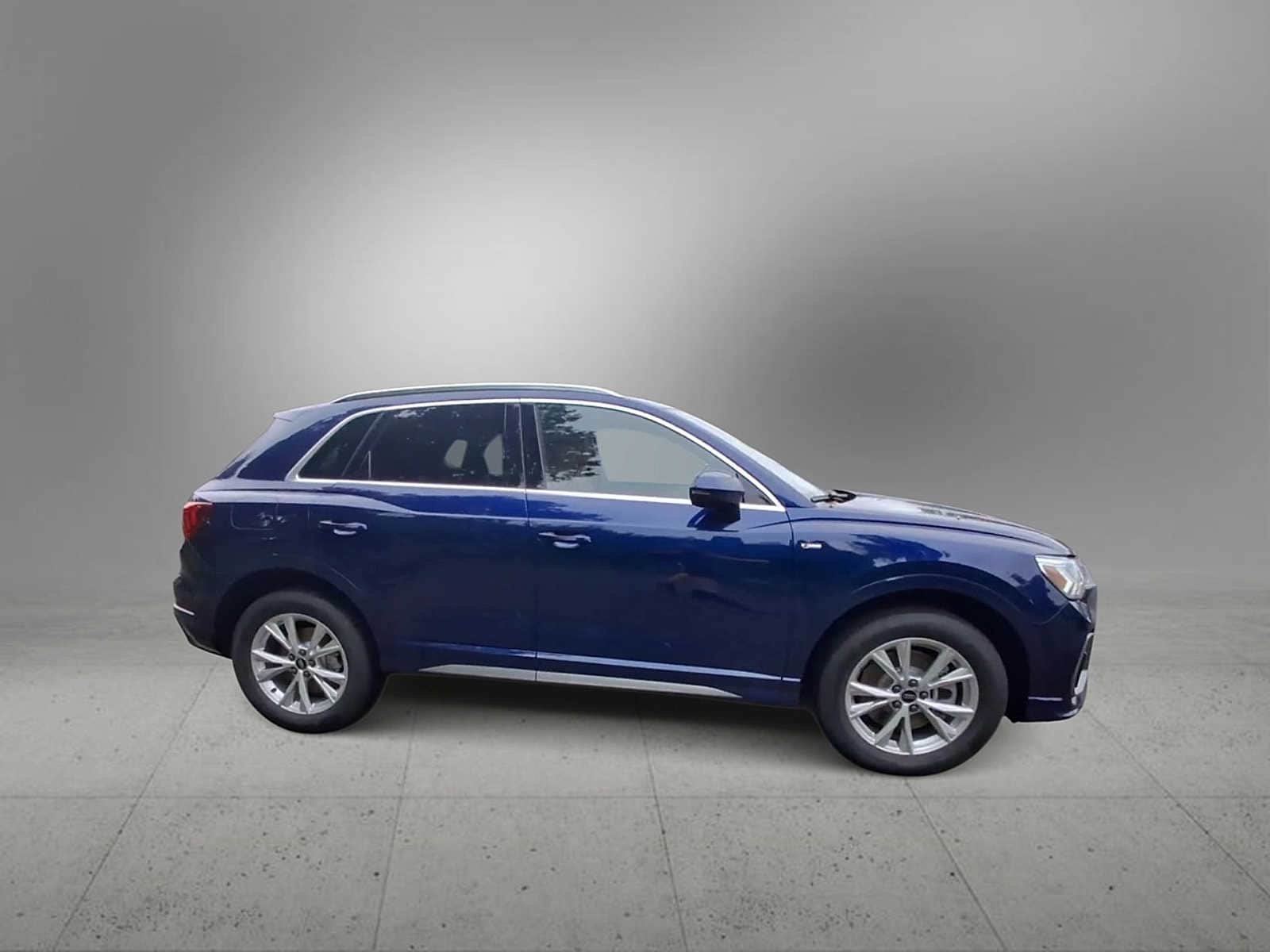 Thumbnail: 2025 Audi Q3 - 9
