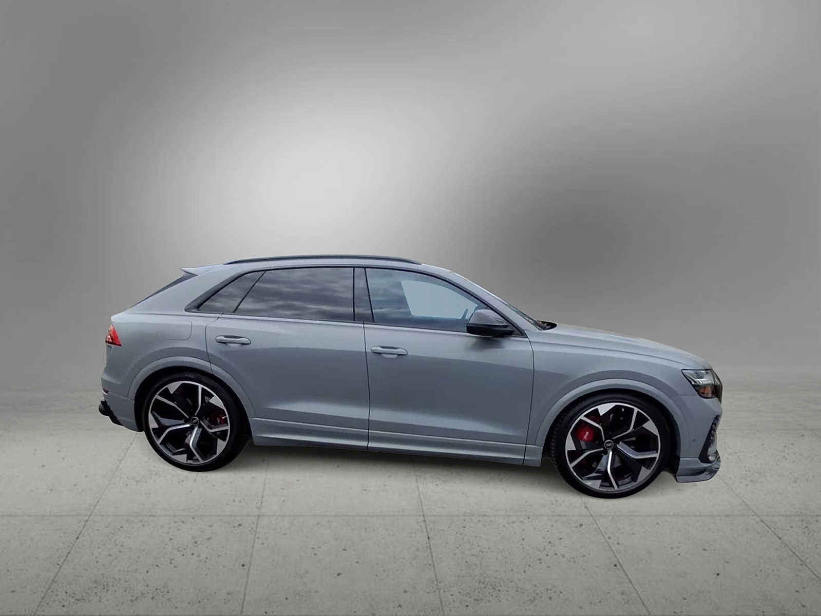 Thumbnail: 2024 Audi RS Q8 - 9