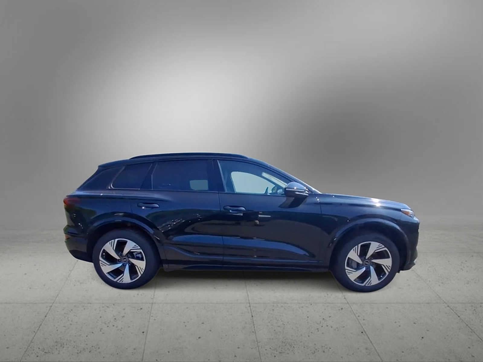 Thumbnail: 2025 Audi Q6 e-tron - 9