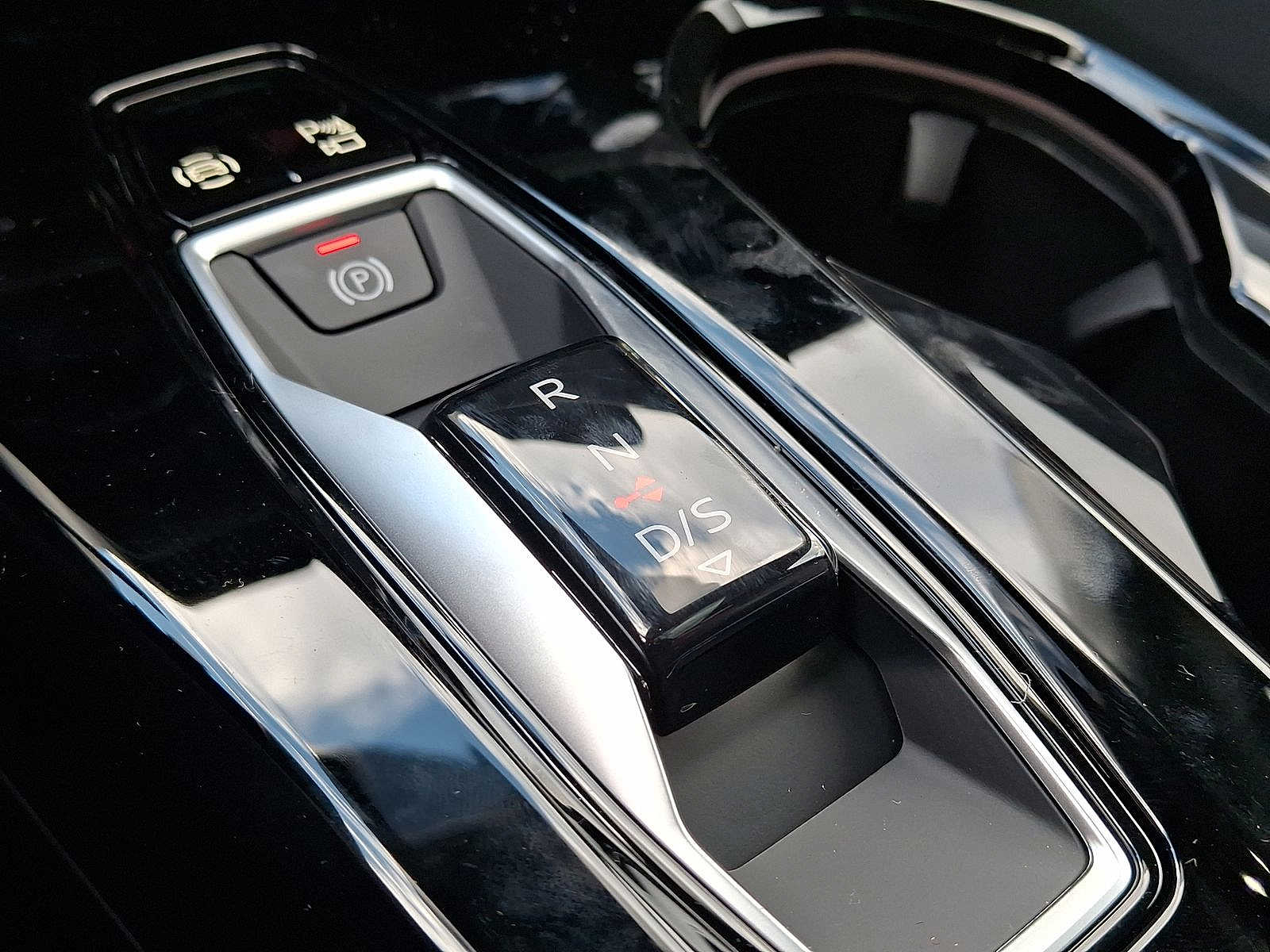 Thumbnail: 2025 Audi Q5 - 14