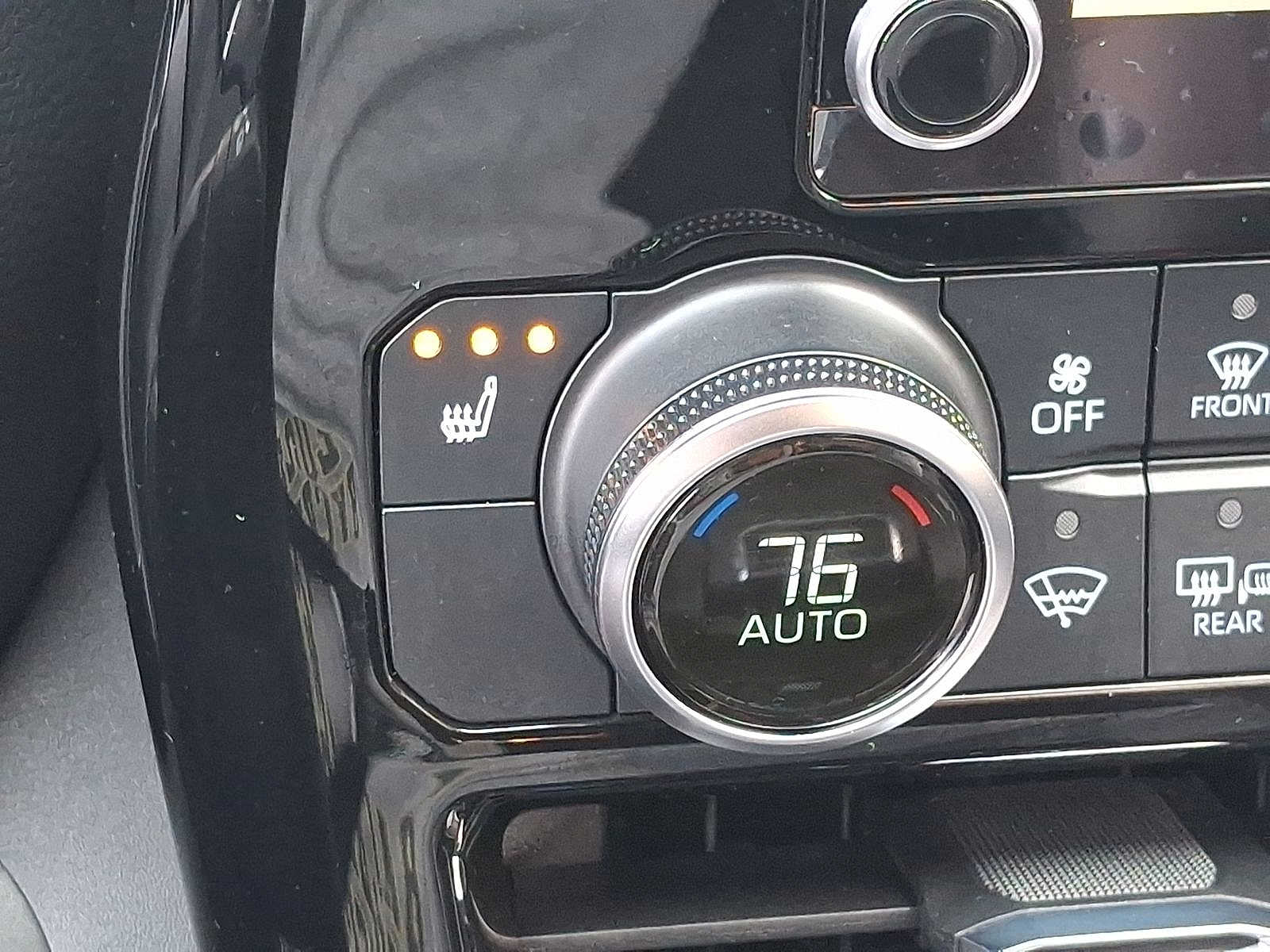 Thumbnail: 2023 Toyota Highlander - 18