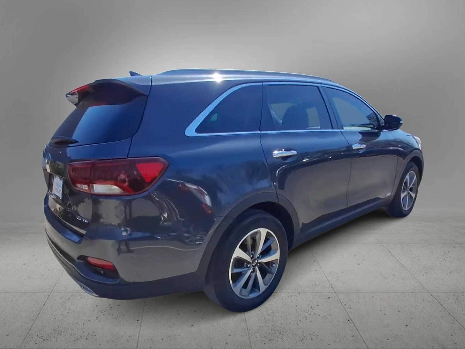 Thumbnail: 2019 Kia Sorento - 8