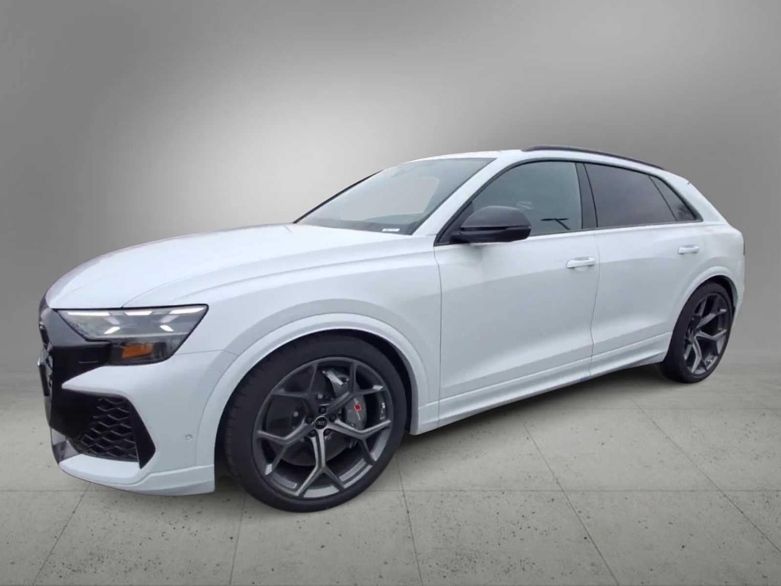 Thumbnail: 2026 Audi RS Q8 - 4