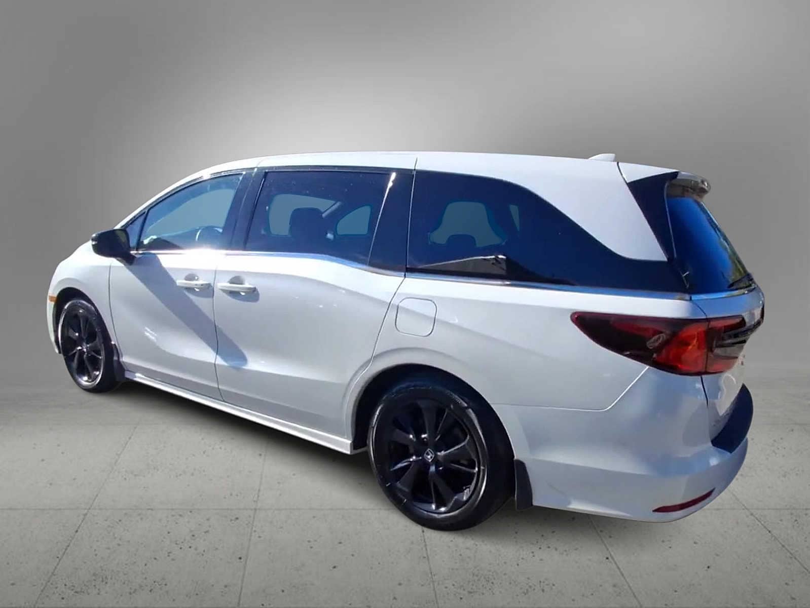 Thumbnail: 2023 Honda Odyssey - 6
