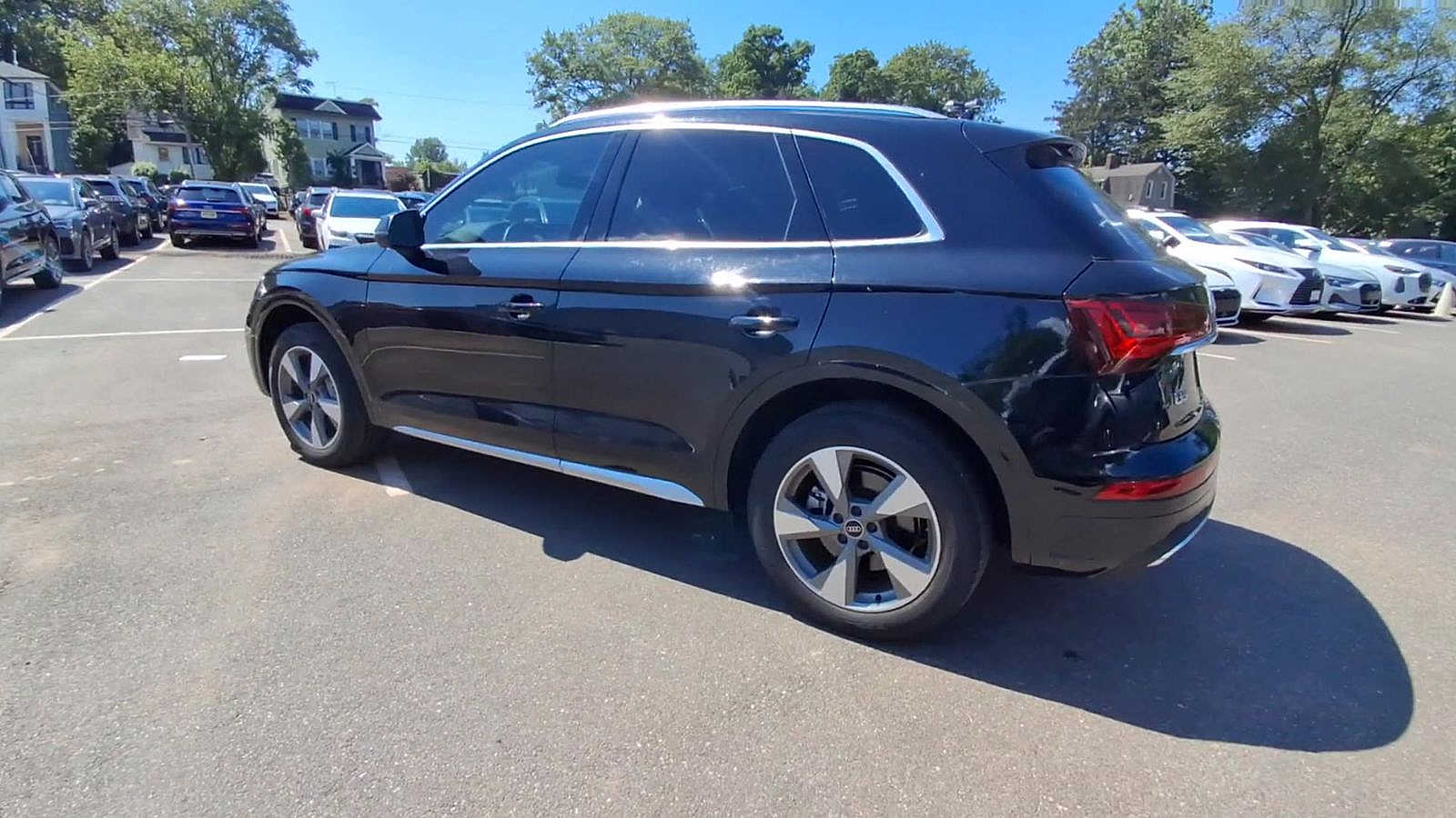 Thumbnail: 2023 Audi Q5 - 8