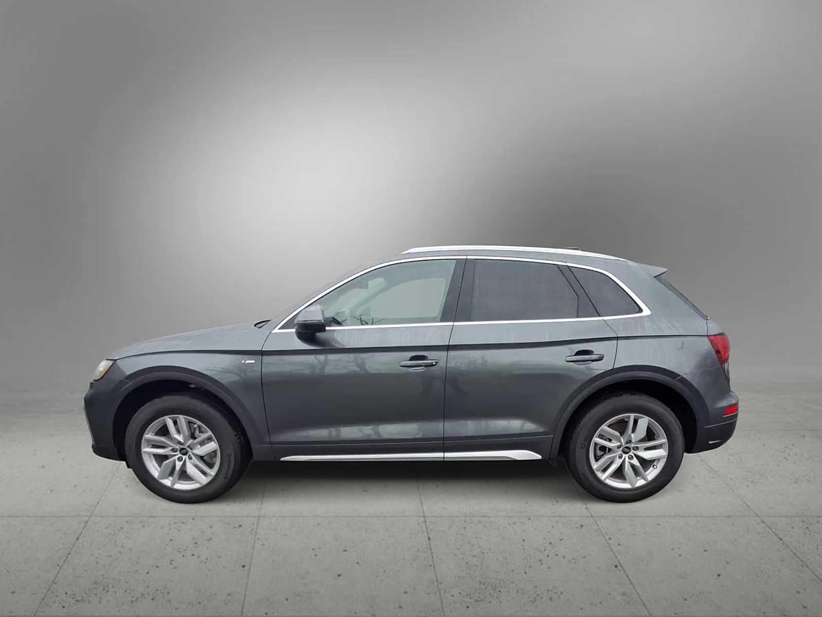 Thumbnail: 2023 Audi Q5 - 5