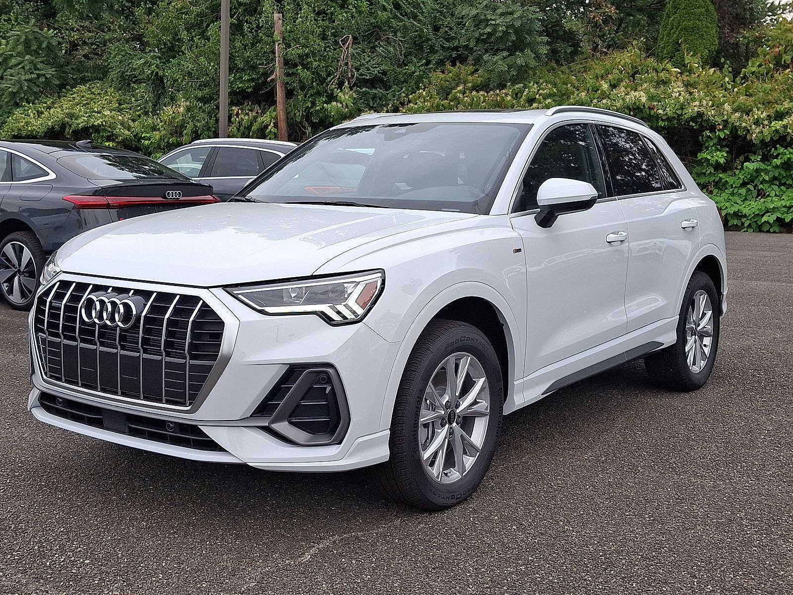 Thumbnail: 2025 Audi Q3 - 1