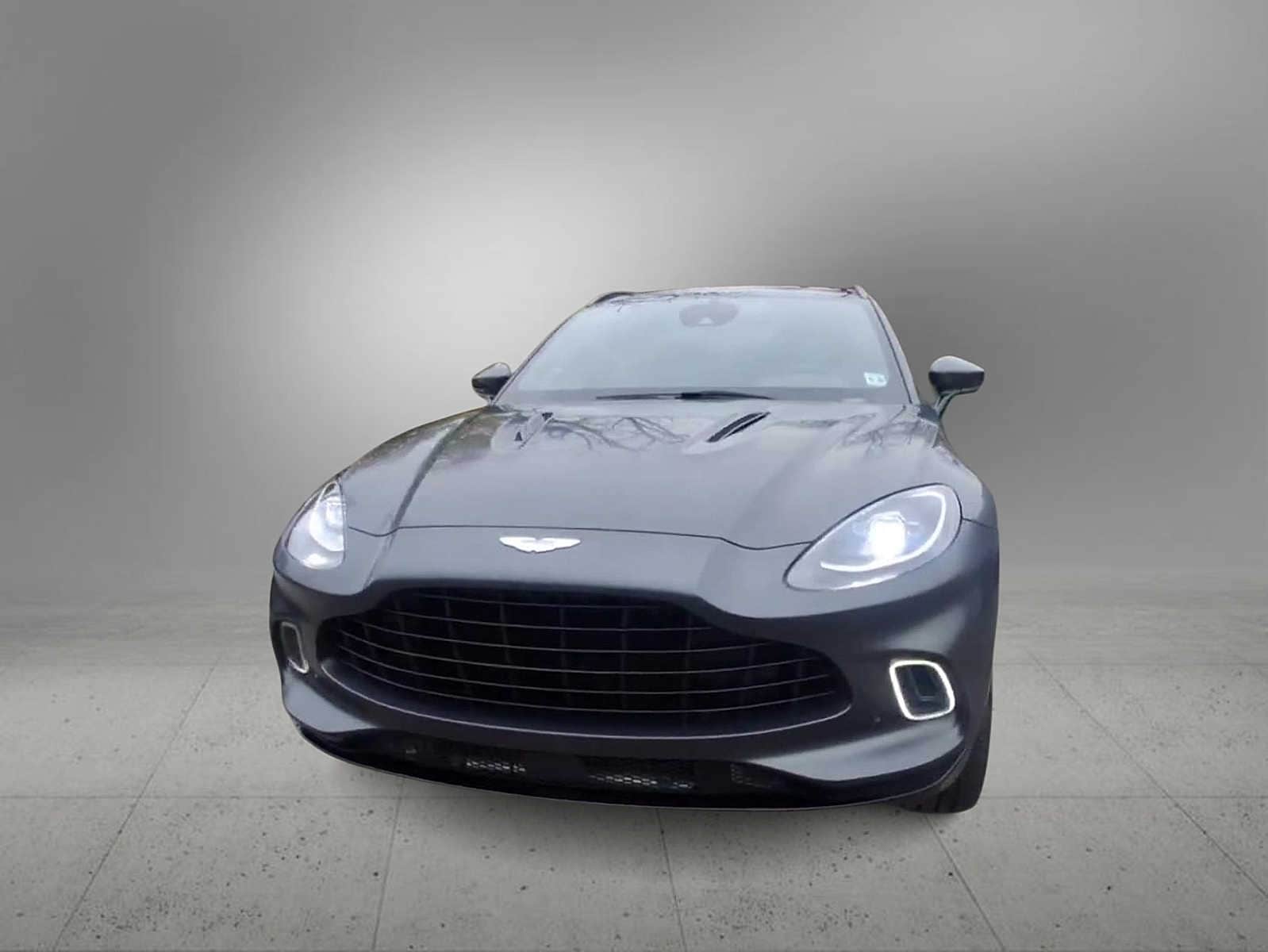 Thumbnail: 2021 Aston Martin DBX - 3