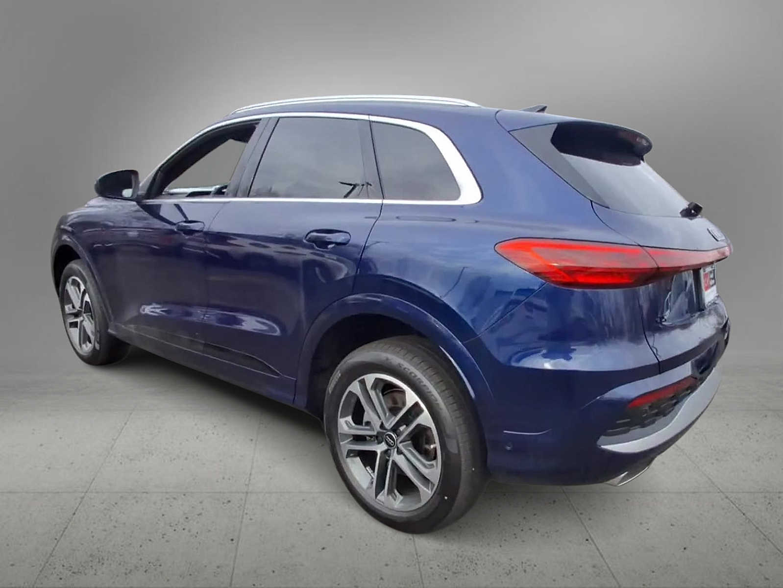Thumbnail: 2025 Audi Q5 - 6