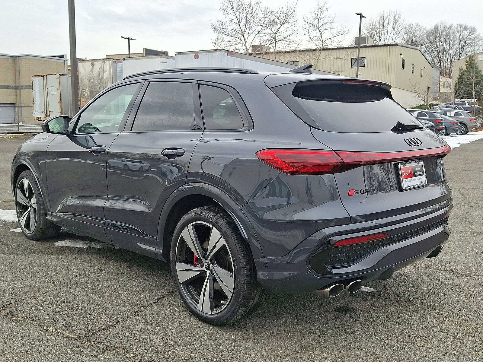 Thumbnail: 2025 Audi SQ5 - 12