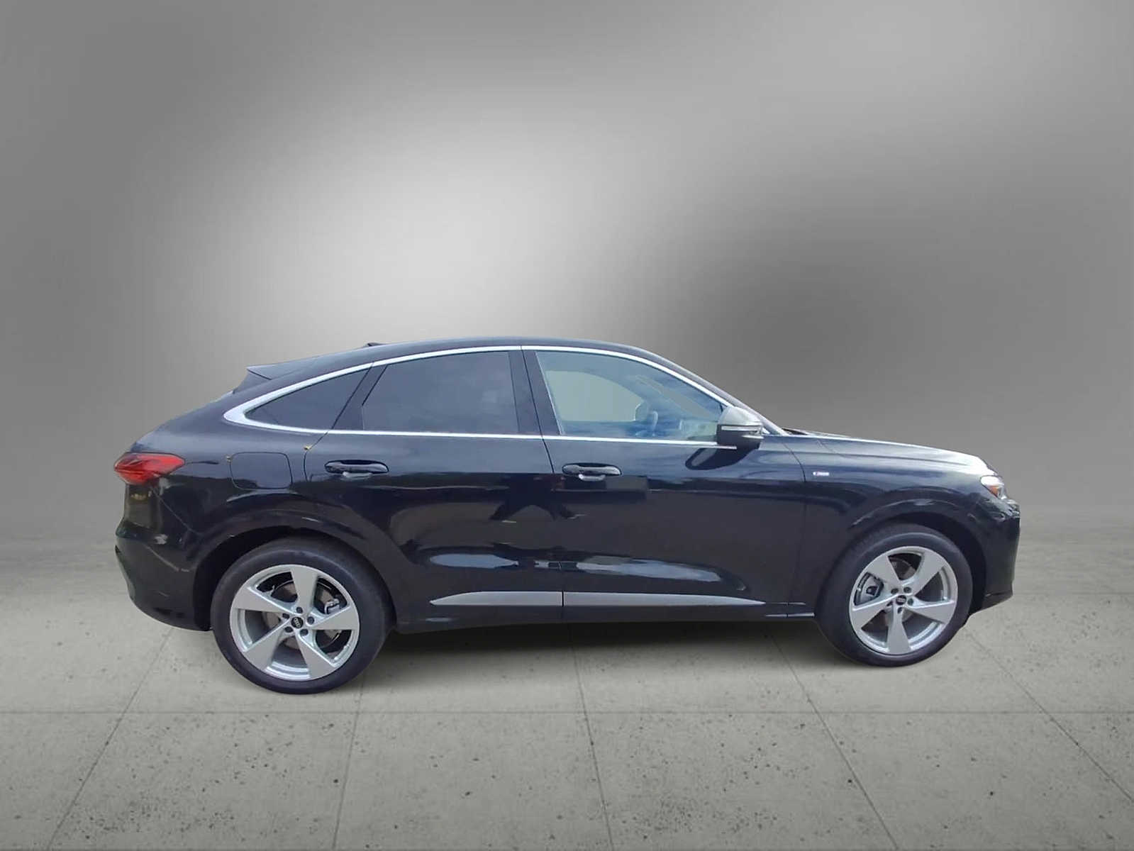 Thumbnail: 2025 Audi Q5 - 9